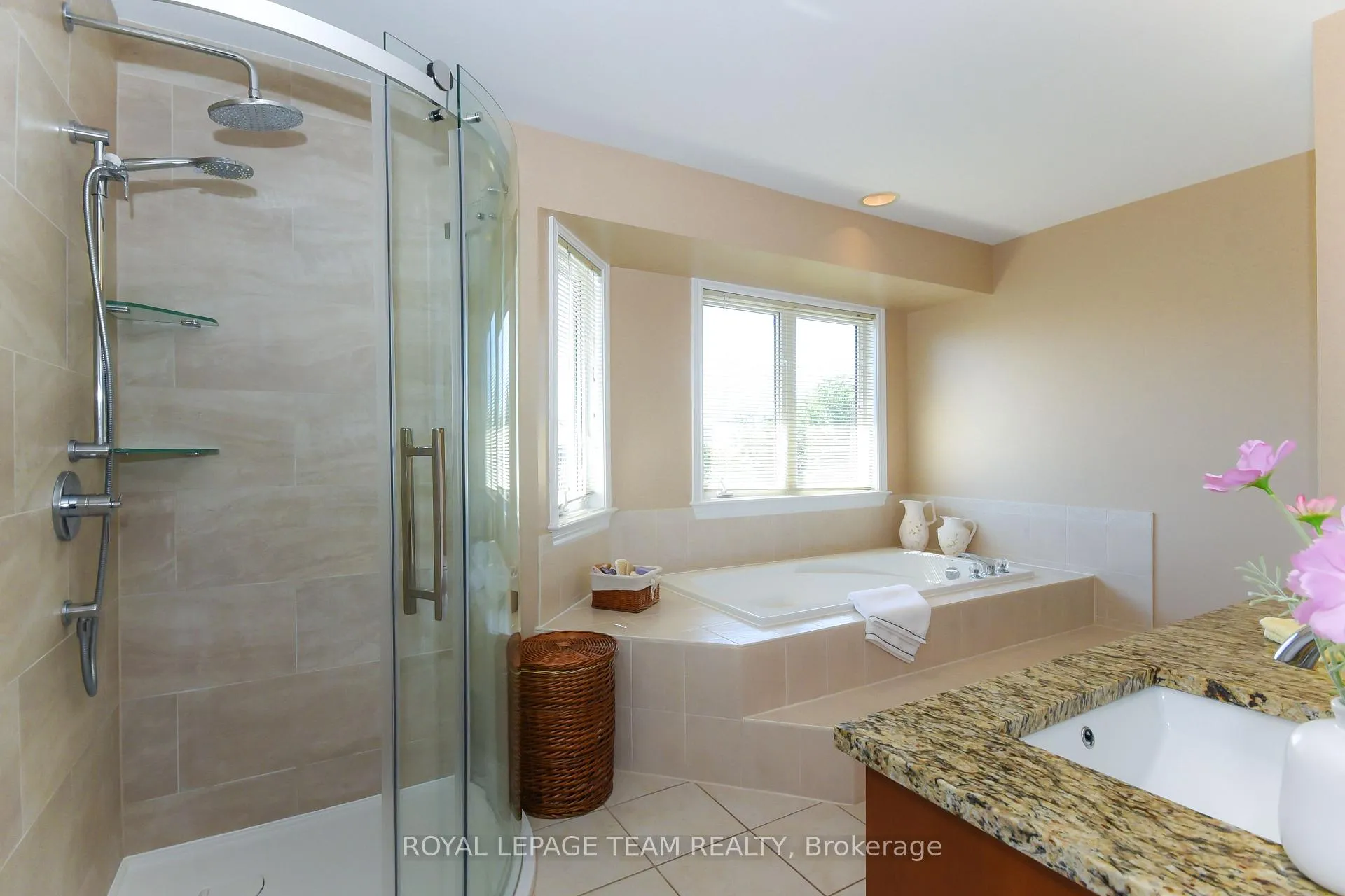 Photo 27 of 51 Shining Star Circle, Ottawa, Stittsville (South) — HOMEH