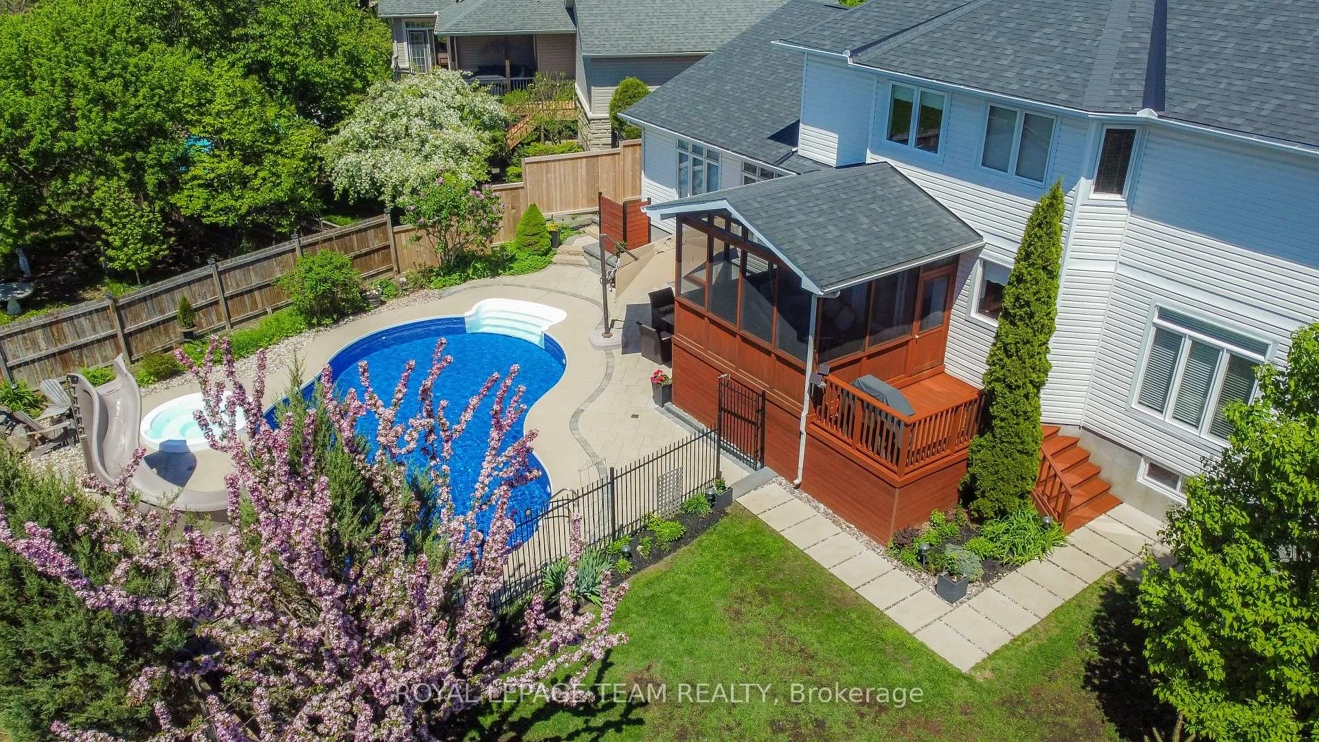 Photo 44 of 51 Shining Star Circle, Ottawa, Stittsville (South) — HOMEH