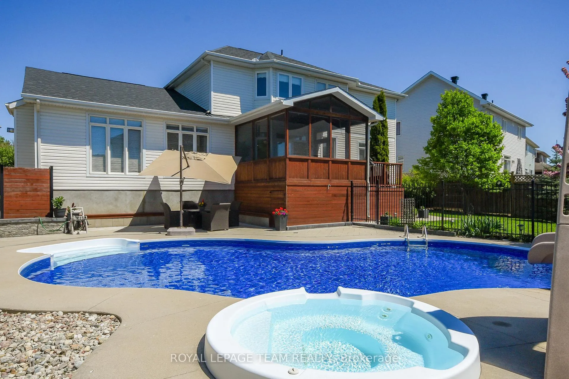 Photo 47 of 51 Shining Star Circle, Ottawa, Stittsville (South) — HOMEH