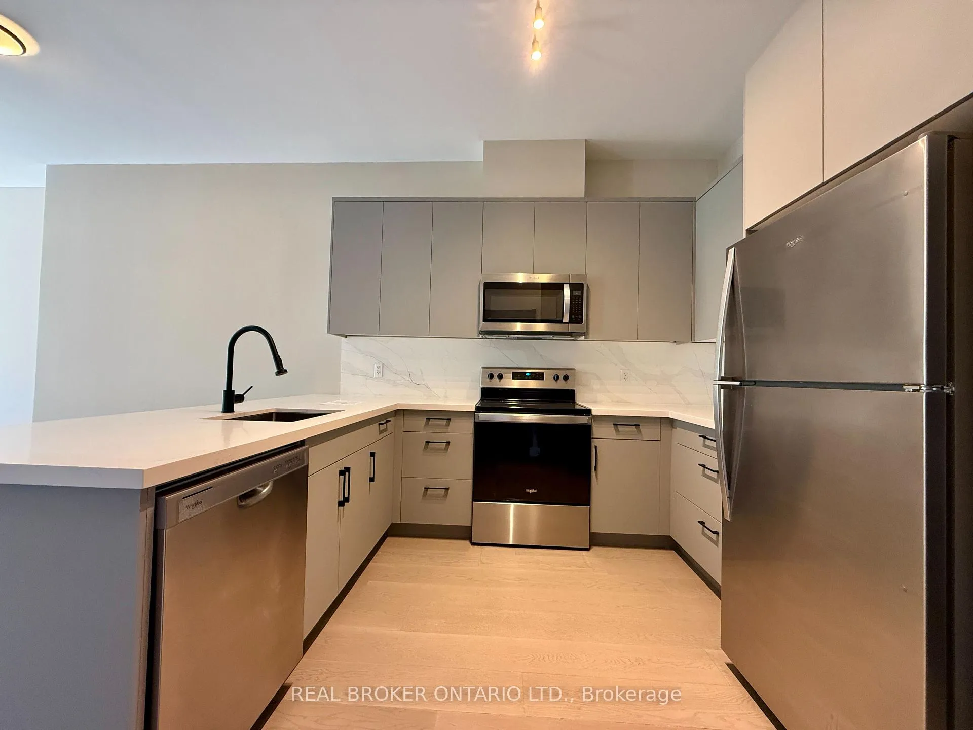 Photo 8 of 180 Kanata Avenue, Ottawa, Kanata - Kanata Lakes/Heritage Hills — HOMEH