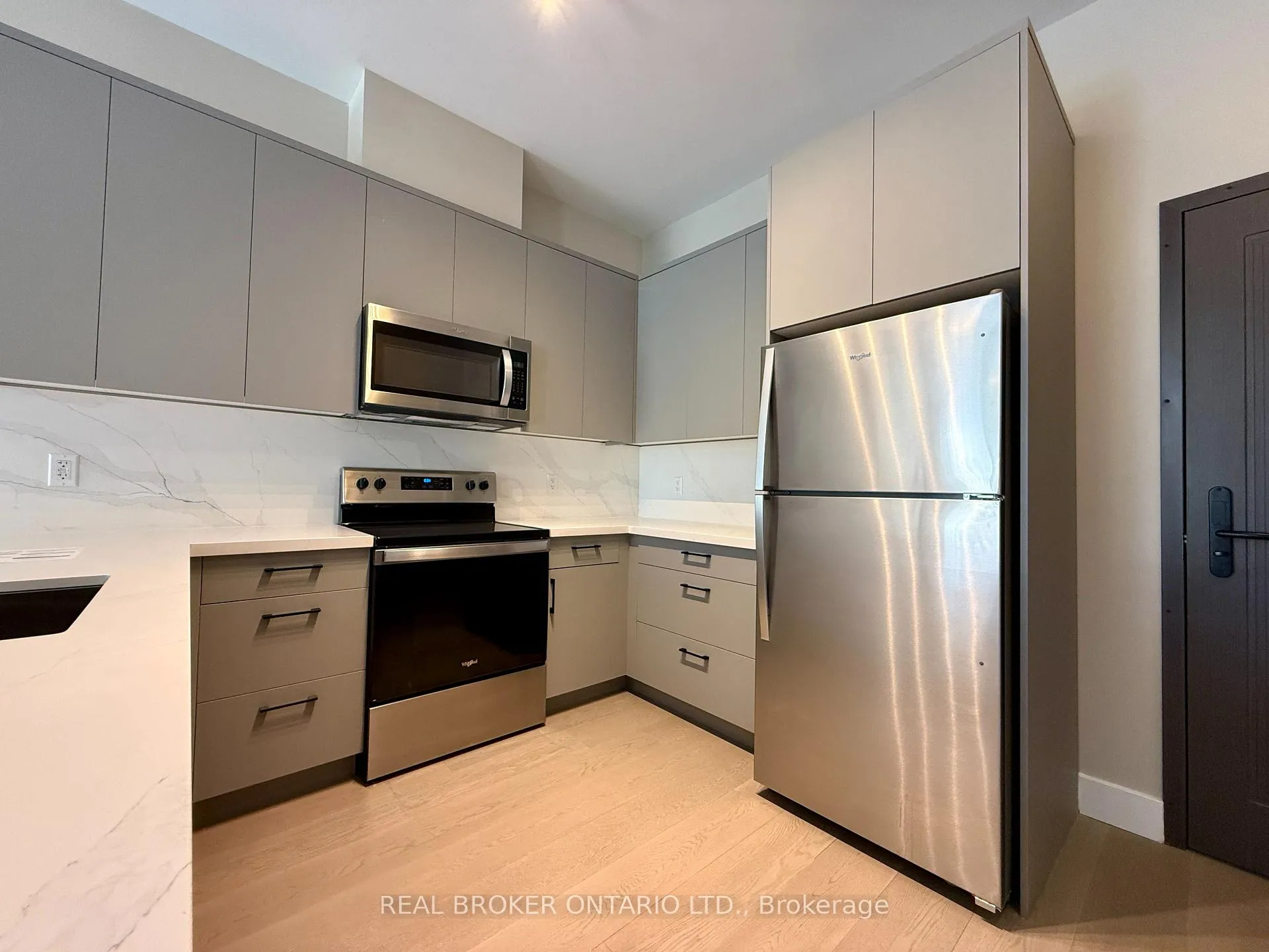 Photo 9 of 180 Kanata Avenue, Ottawa, Kanata - Kanata Lakes/Heritage Hills — HOMEH