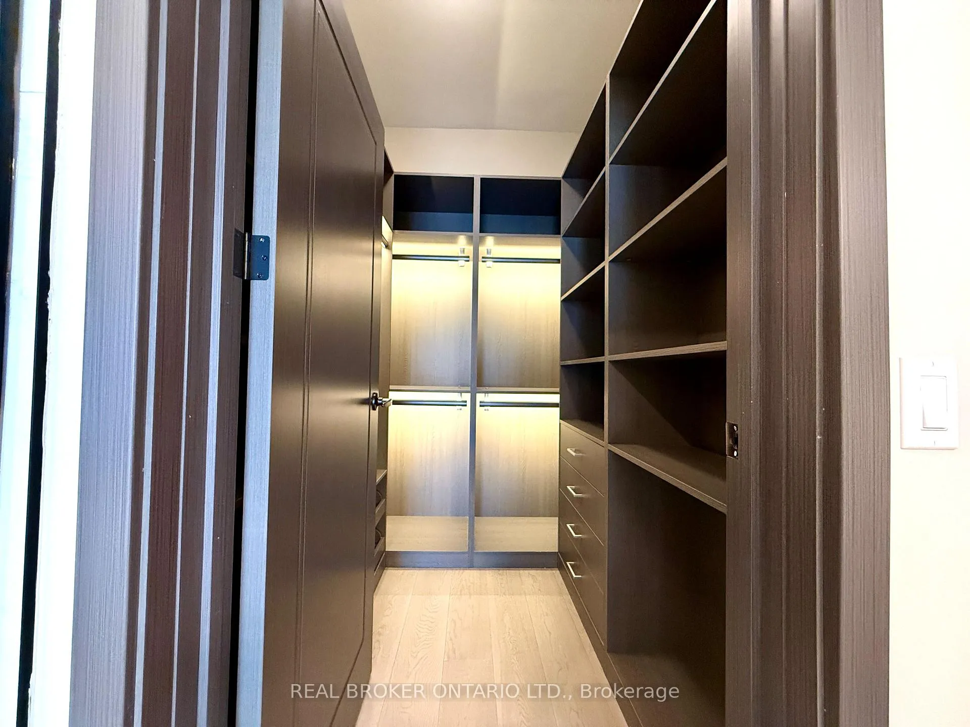 Photo 25 of 180 Kanata Avenue, Ottawa, Kanata - Kanata Lakes/Heritage Hills — HOMEH