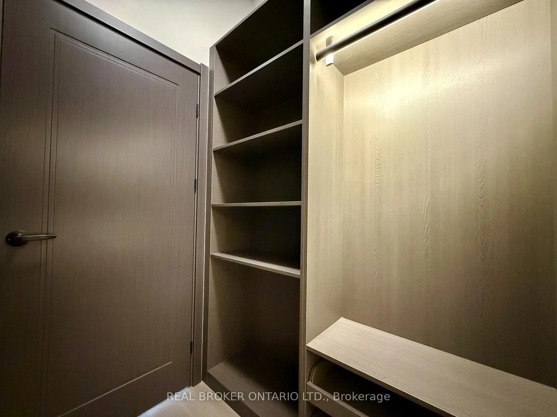 Photo 27 of 180 Kanata Avenue, Ottawa, Kanata - Kanata Lakes/Heritage Hills — HOMEH