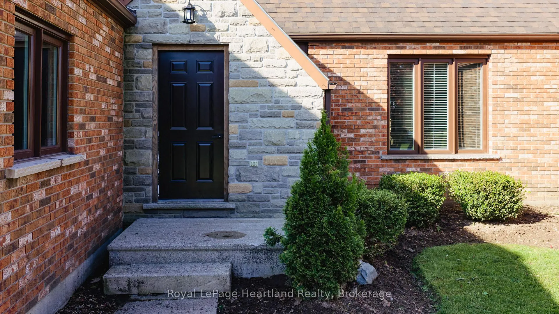 Photo 4 of 6 Alexander Street, Huron East, Seaforth — HOMEH