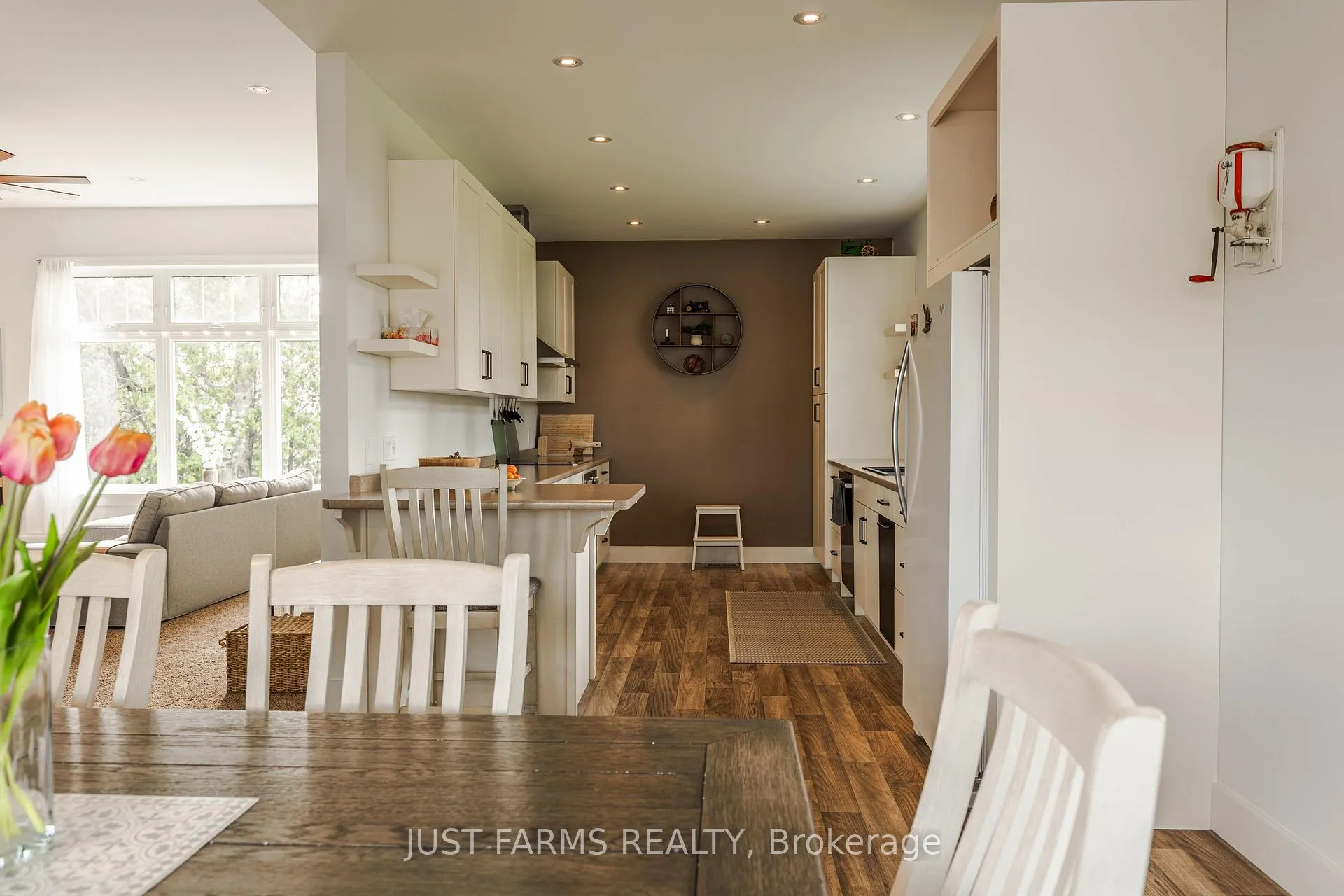 Photo 9 of 24204 Crow Road, Chatham-Kent, Paincourt — HOMEH