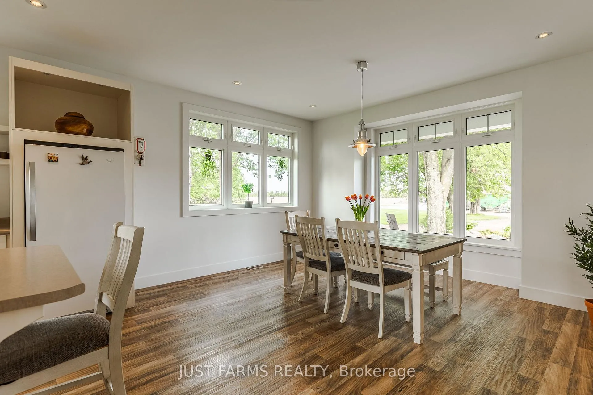 Photo 11 of 24204 Crow Road, Chatham-Kent, Paincourt — HOMEH