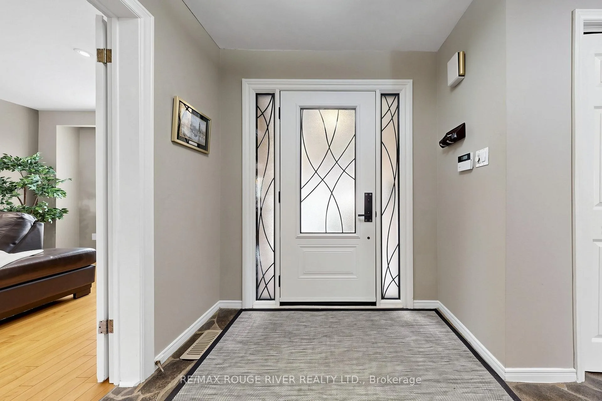 Photo 3 of 21 Ramblewood Drive, Scarborough, Centennial Scarborough — HOMEH