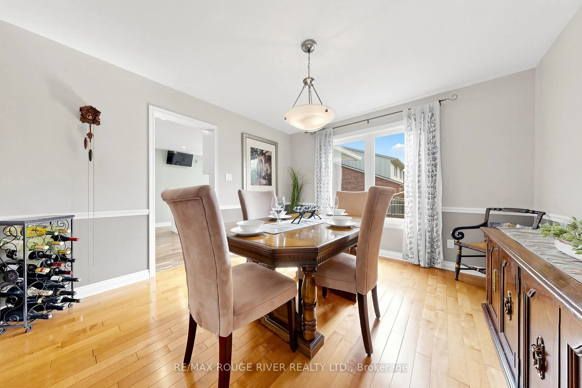 Photo 5 of 21 Ramblewood Drive, Scarborough, Centennial Scarborough — HOMEH