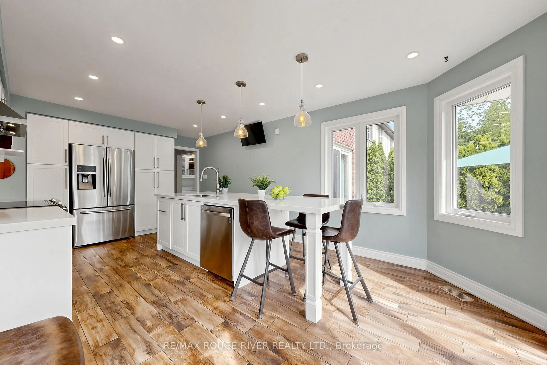 Photo 7 of 21 Ramblewood Drive, Scarborough, Centennial Scarborough — HOMEH