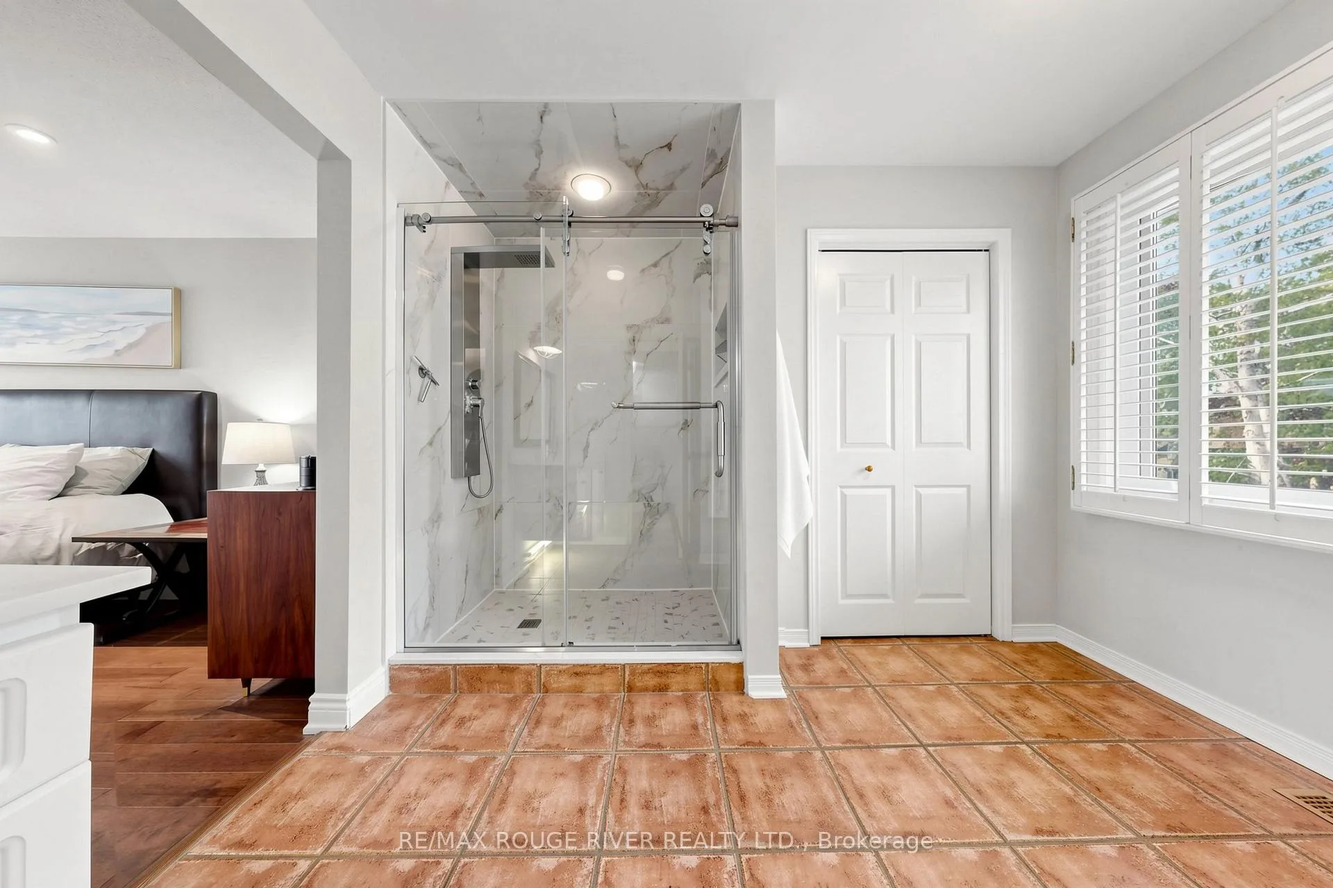 Photo 12 of 21 Ramblewood Drive, Scarborough, Centennial Scarborough — HOMEH