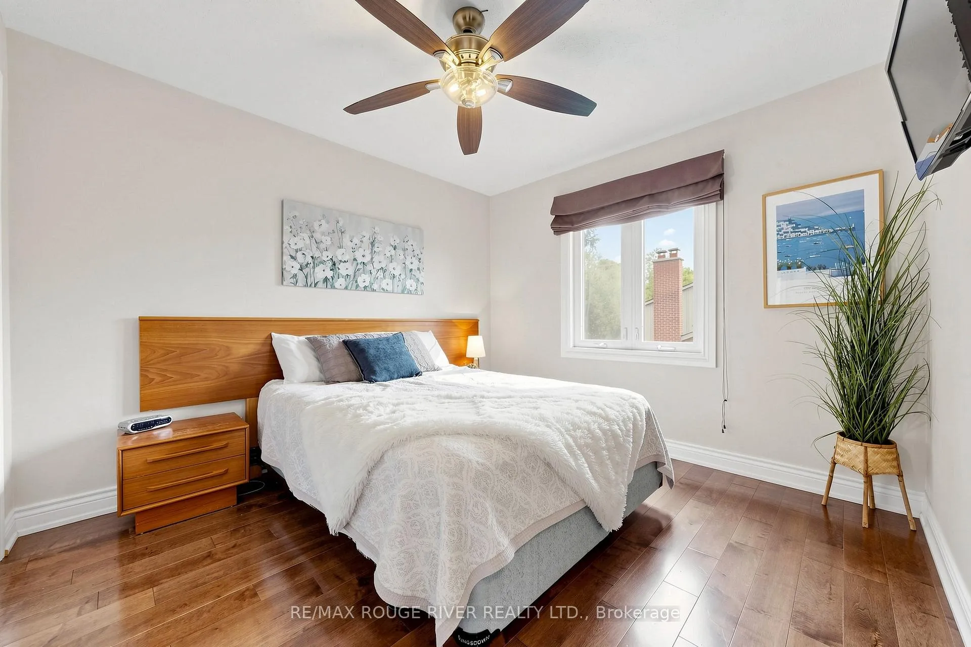 Photo 13 of 21 Ramblewood Drive, Scarborough, Centennial Scarborough — HOMEH