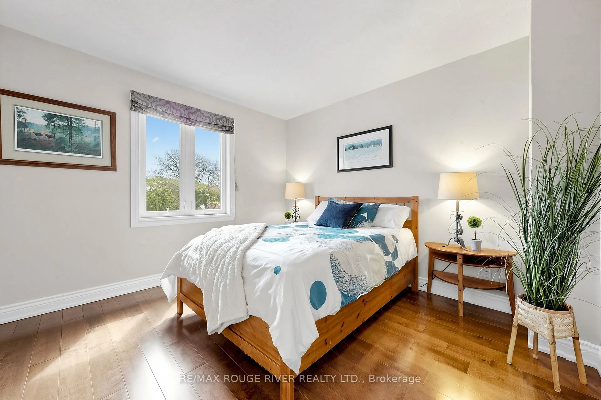 Photo 14 of 21 Ramblewood Drive, Scarborough, Centennial Scarborough — HOMEH