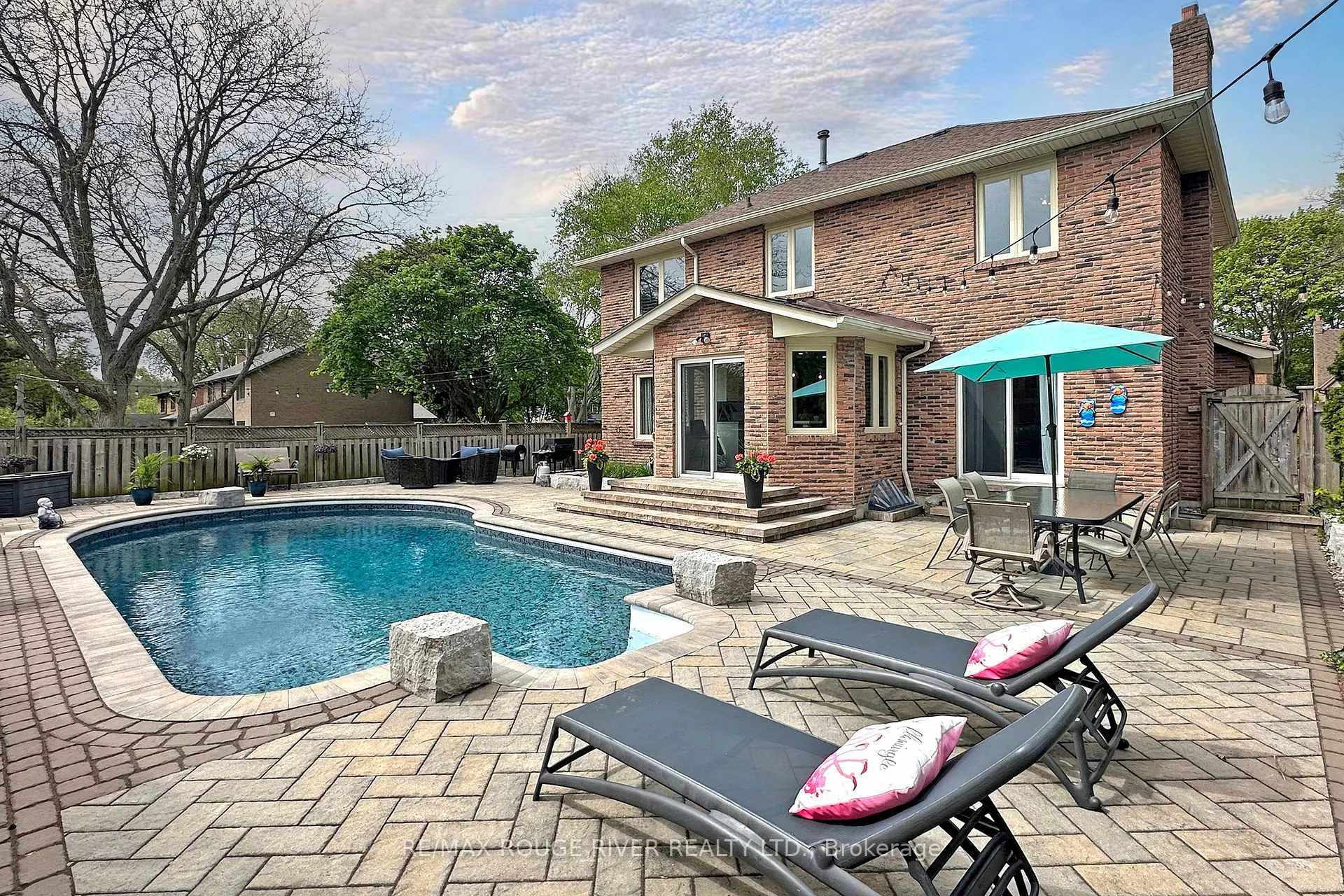 Photo 19 of 21 Ramblewood Drive, Scarborough, Centennial Scarborough — HOMEH
