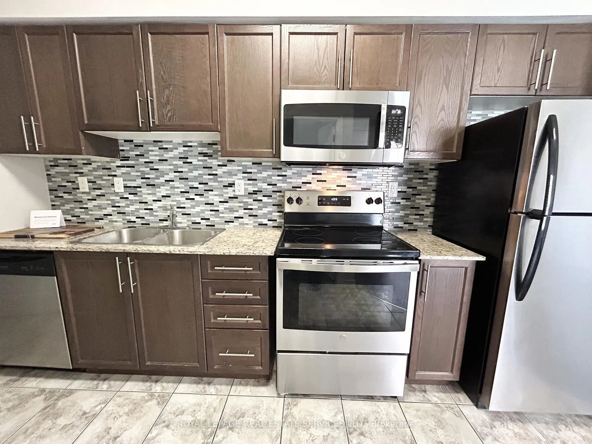Photo 7 of Unit 404, 7 Rittenhouse Road, Kitchener — HOMEH