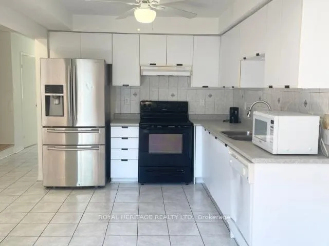 Photo 5 of 436 Sparrow Circle, Pickering, Highbush — HOMEH