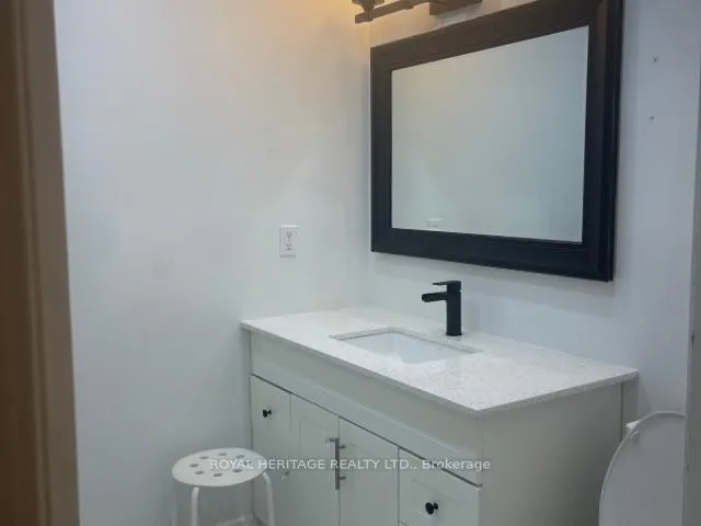 Photo 17 of 436 Sparrow Circle, Pickering, Highbush — HOMEH
