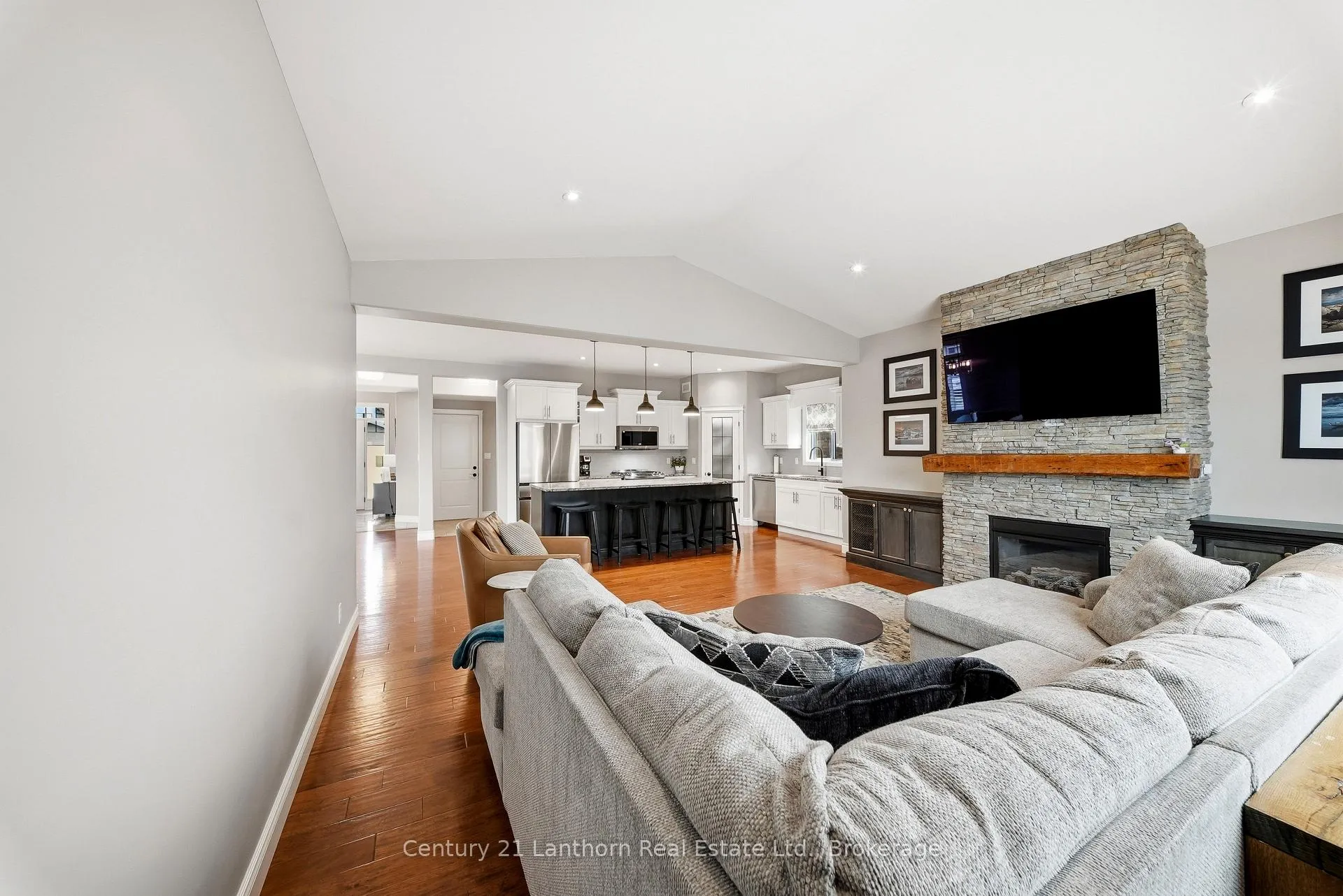 Photo 18 of 63 Scenic Drive, Belleville, Thurlow Ward — HOMEH