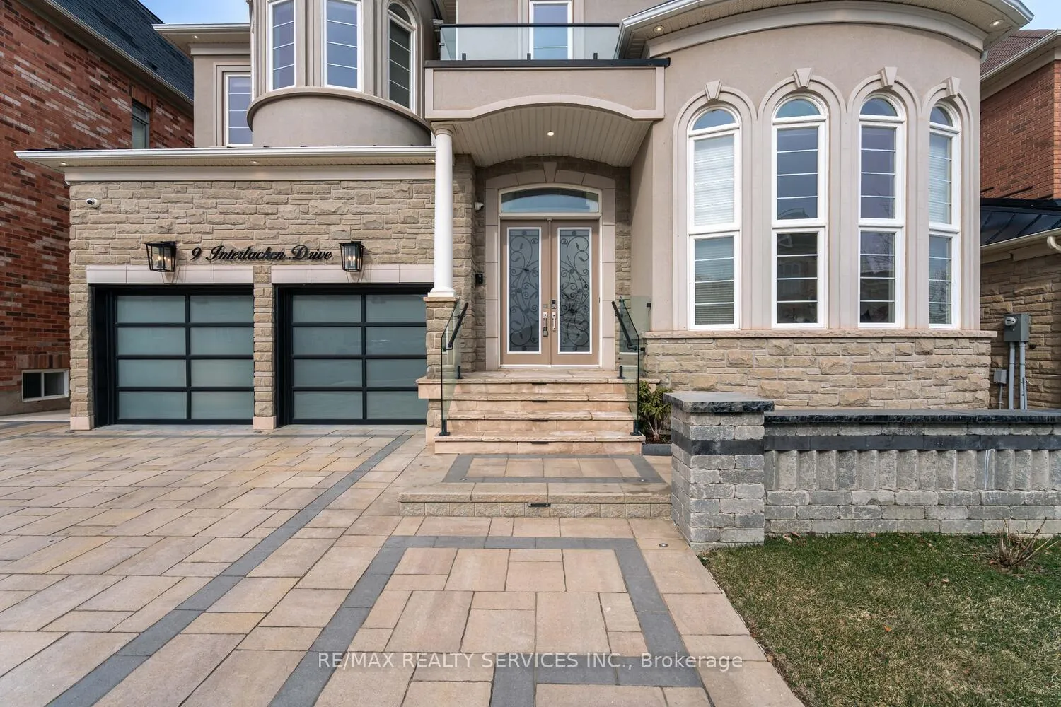 Front of 9 Interlacken Drive