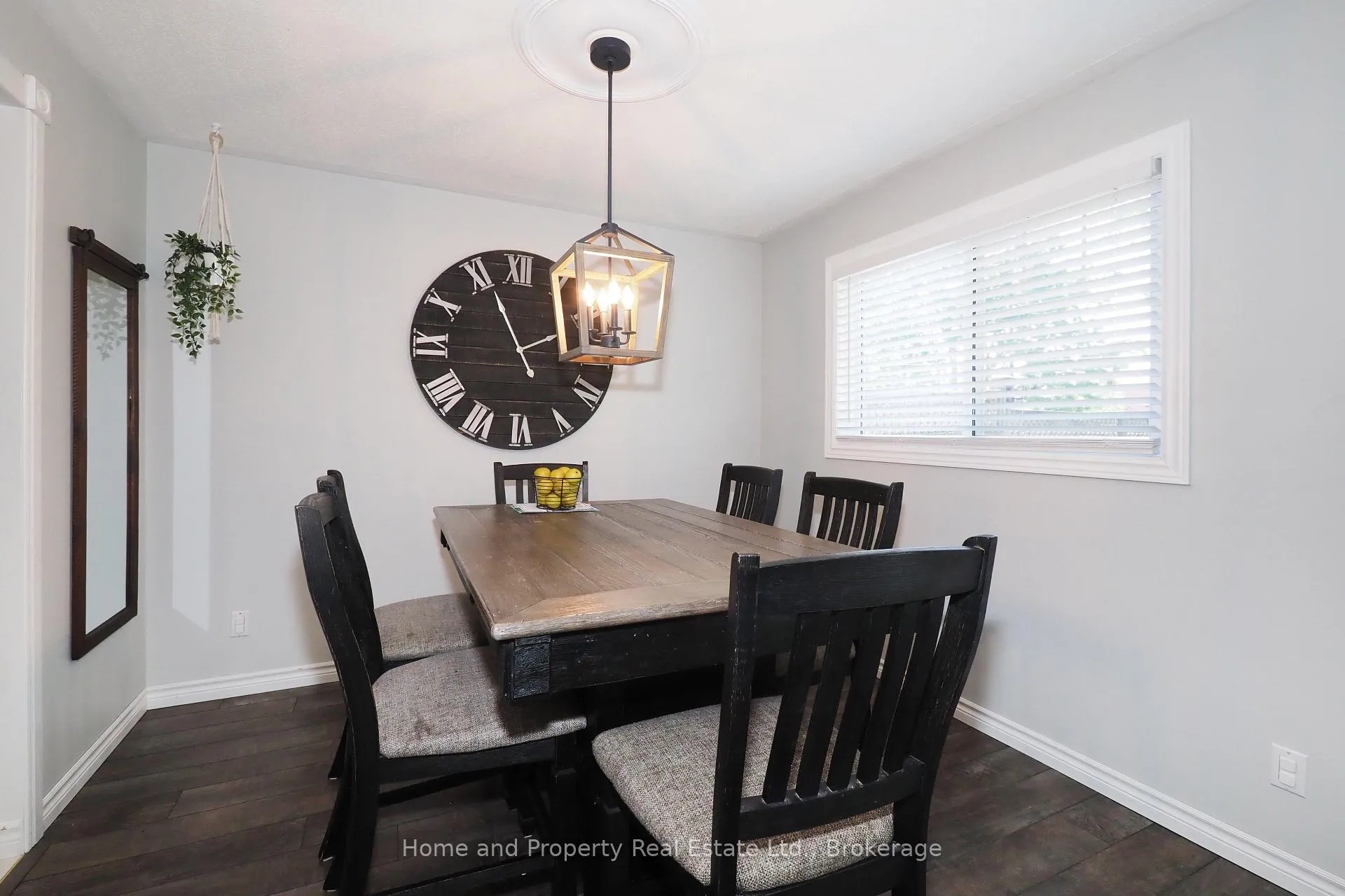 Photo 13 of 15 Dales Drive, Mapleton, Rural Mapleton — HOMEH