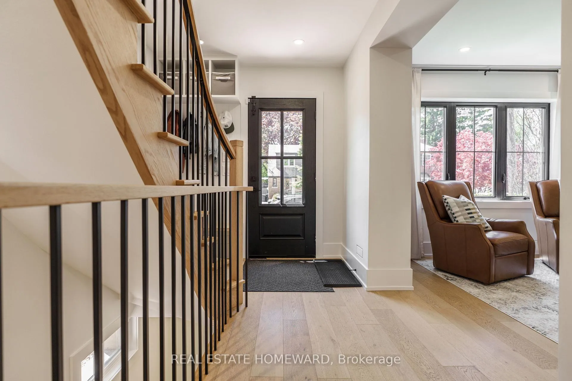 Photo 4 of 27 Avalon Boulevard, Scarborough, Birchcliffe-Cliffside — HOMEH