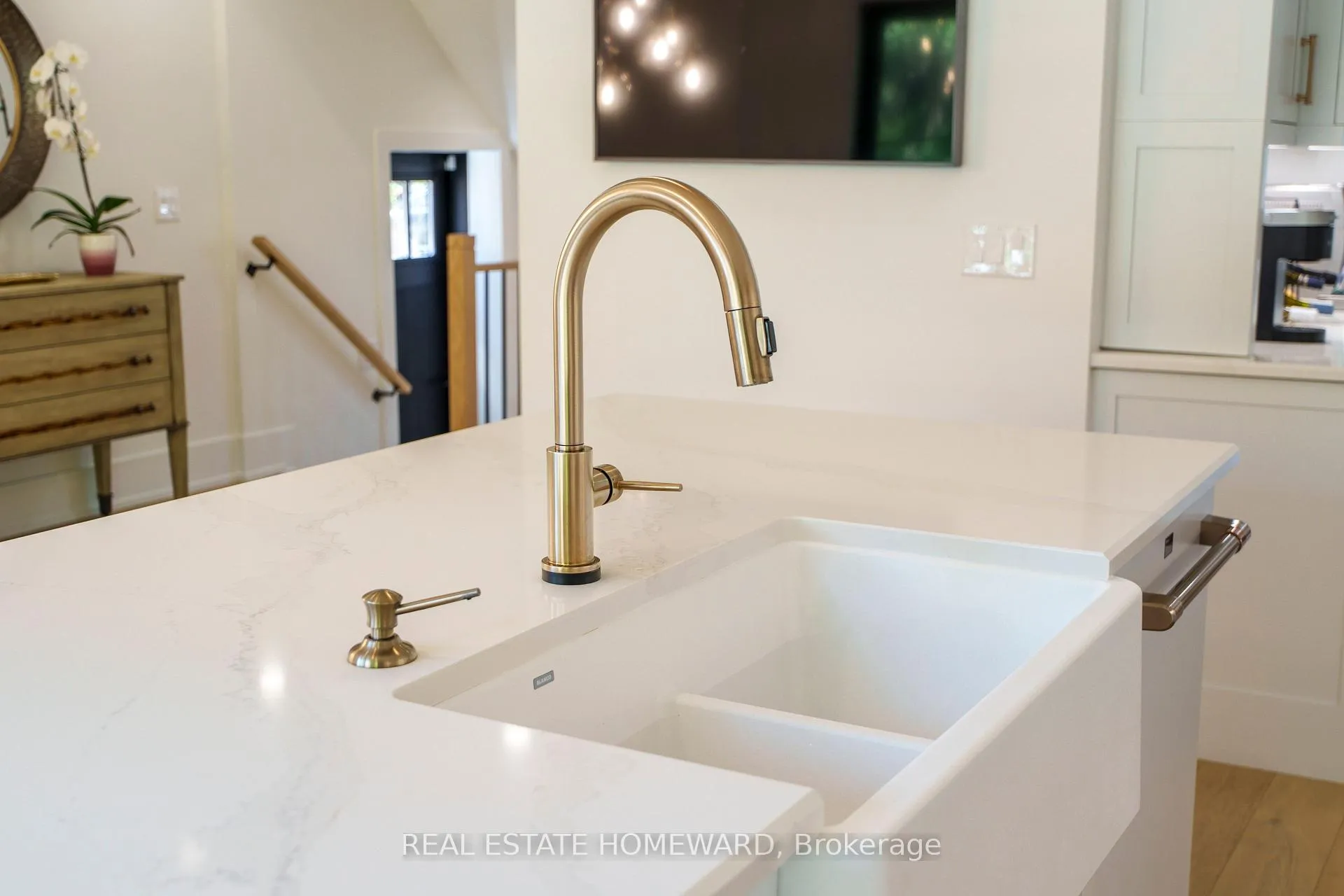 Photo 14 of 27 Avalon Boulevard, Scarborough, Birchcliffe-Cliffside — HOMEH
