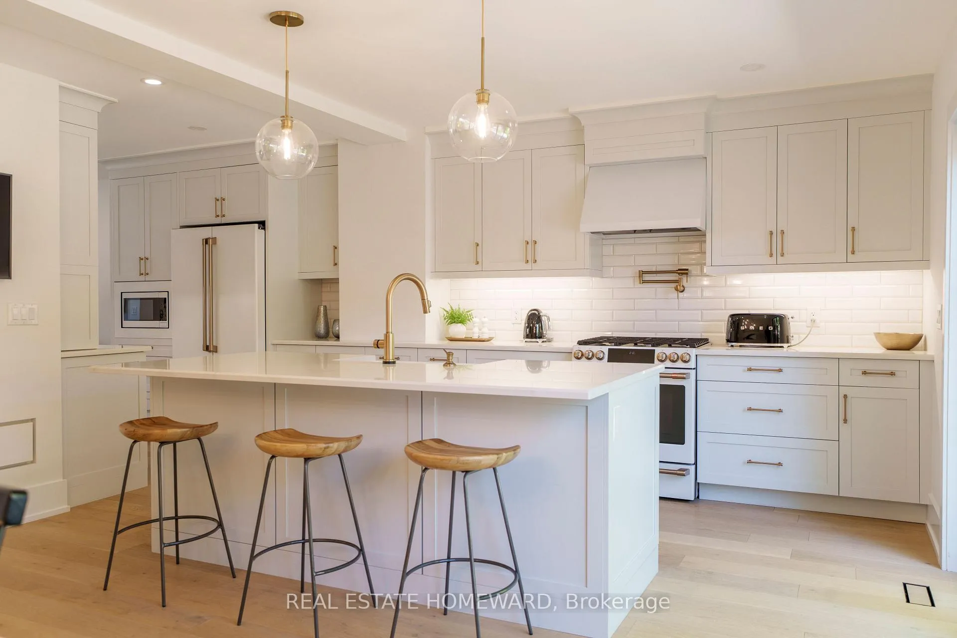 Photo 15 of 27 Avalon Boulevard, Scarborough, Birchcliffe-Cliffside — HOMEH