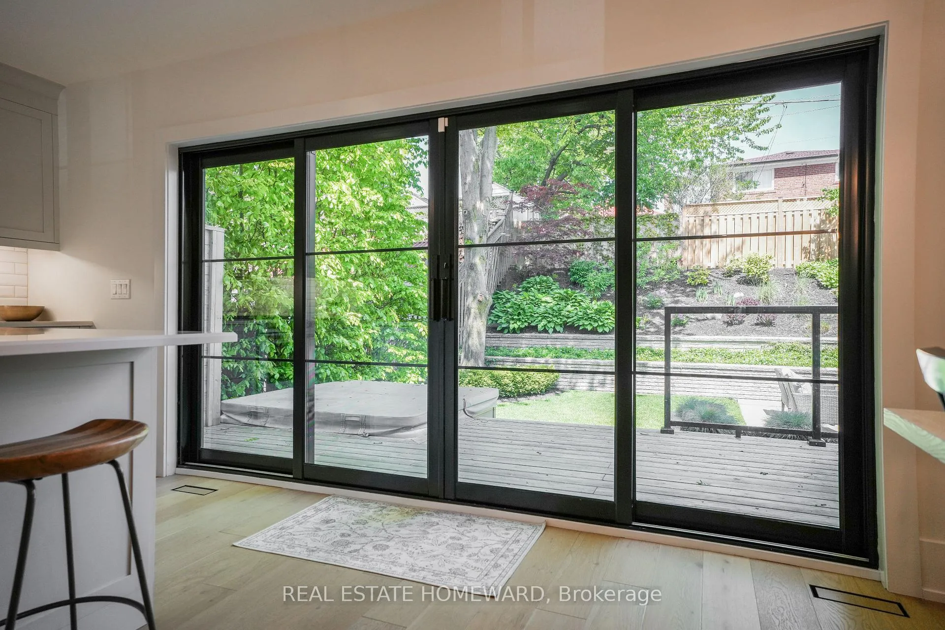 Photo 19 of 27 Avalon Boulevard, Scarborough, Birchcliffe-Cliffside — HOMEH