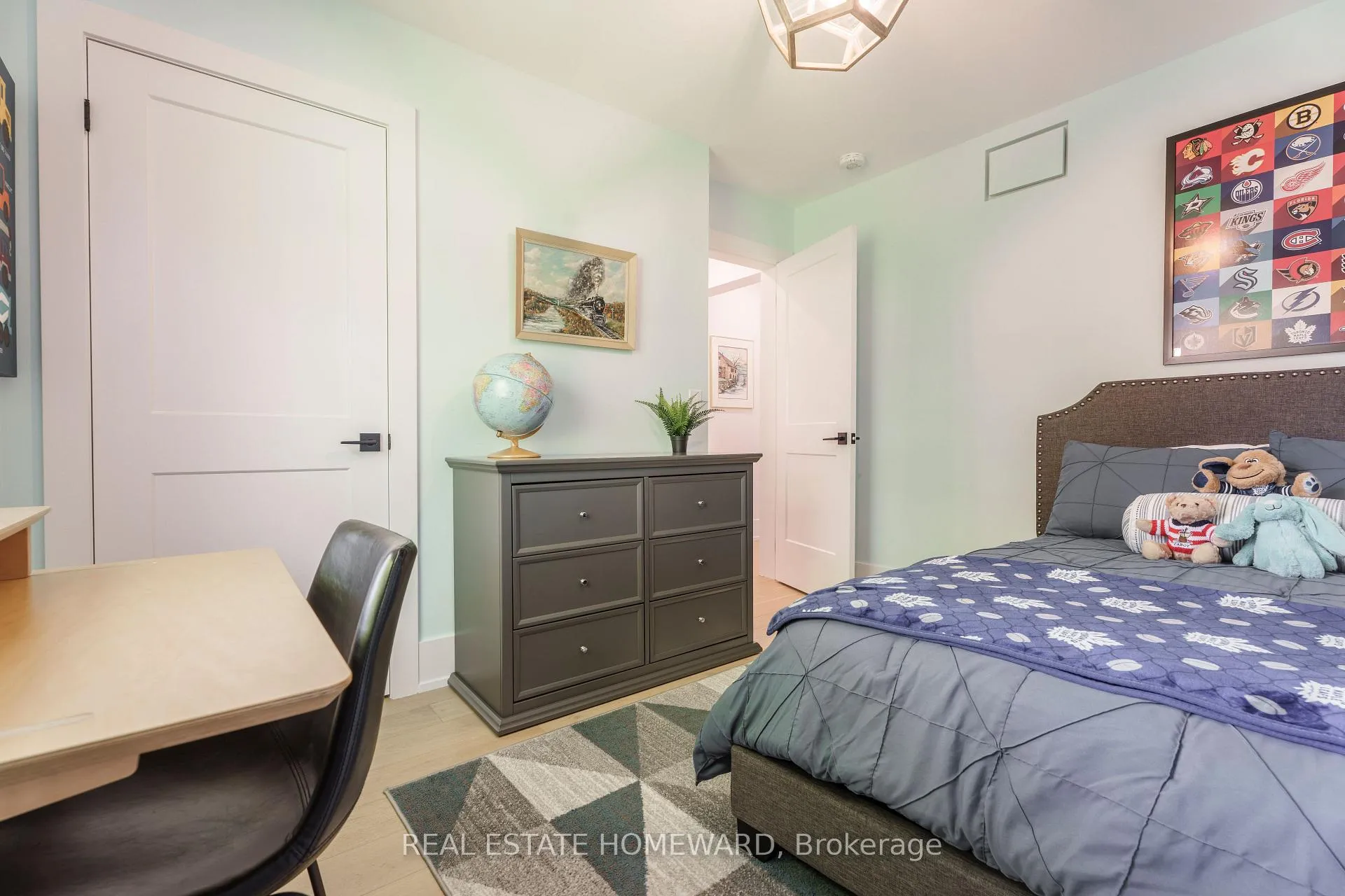 Photo 27 of 27 Avalon Boulevard, Scarborough, Birchcliffe-Cliffside — HOMEH