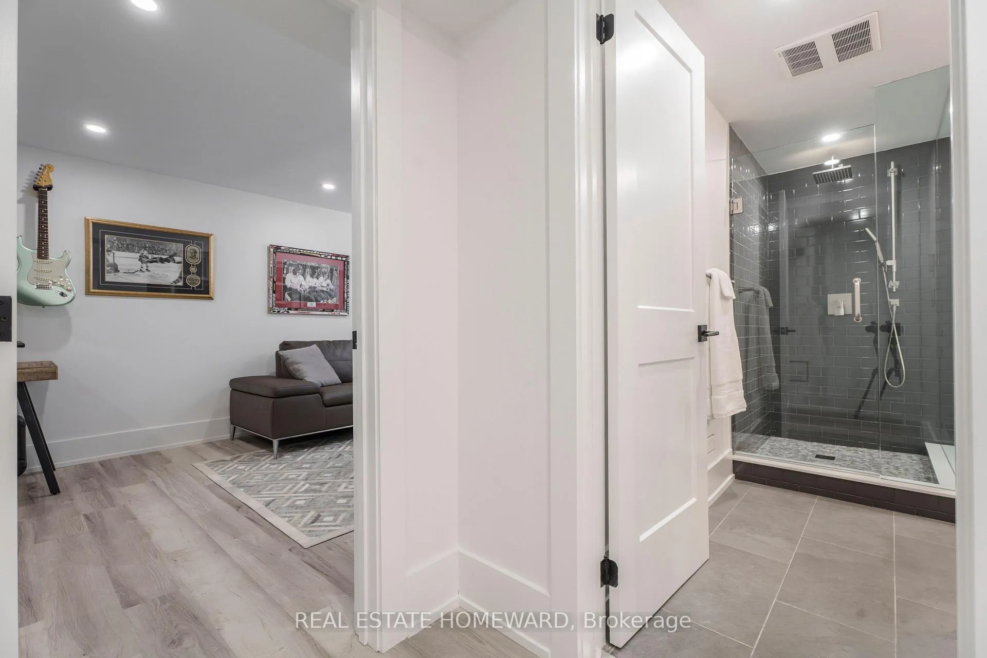Photo 35 of 27 Avalon Boulevard, Scarborough, Birchcliffe-Cliffside — HOMEH