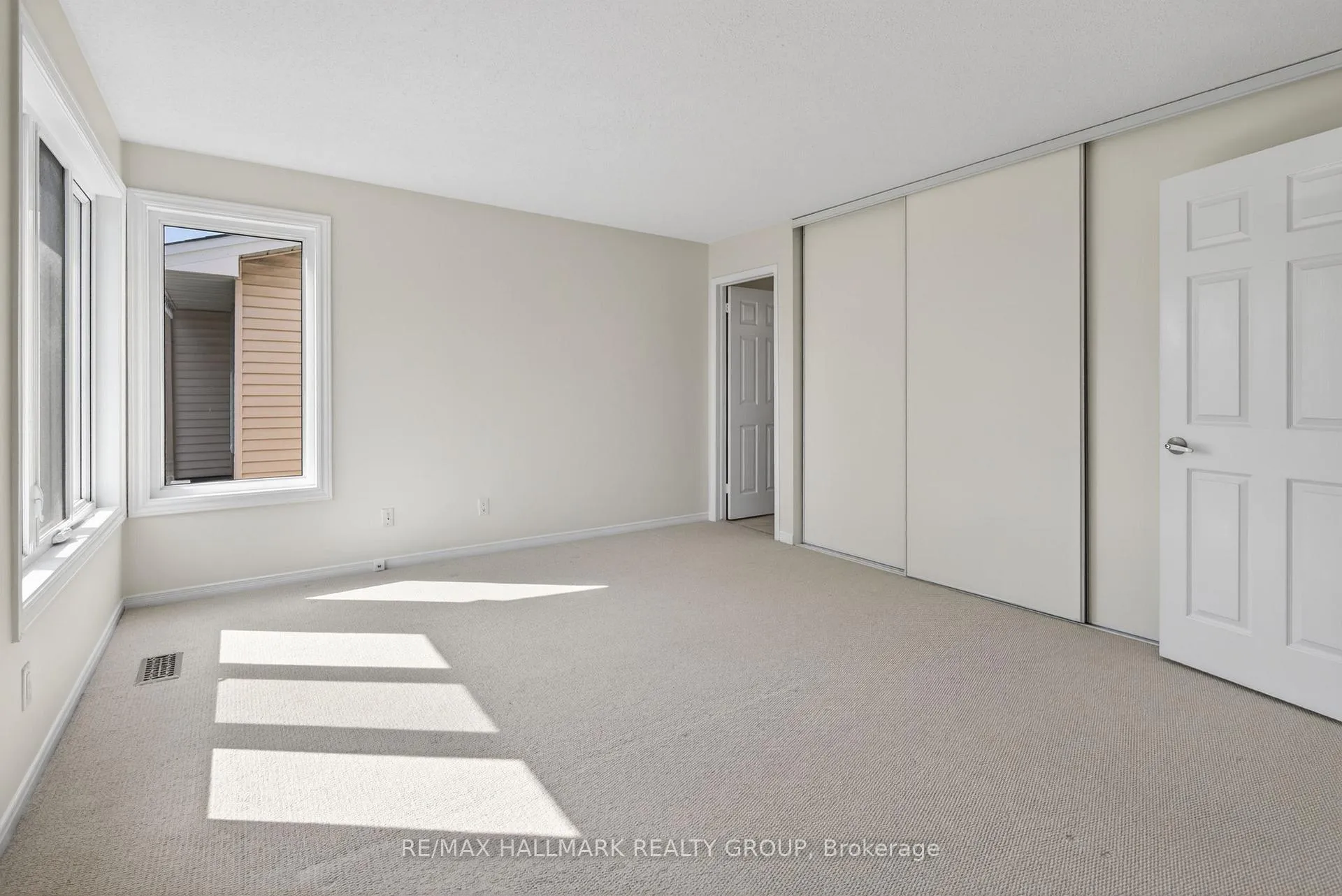 Photo 24 of 463 Princess Louise Drive, Ottawa, Fallingbrook/Ridgemount — HOMEH
