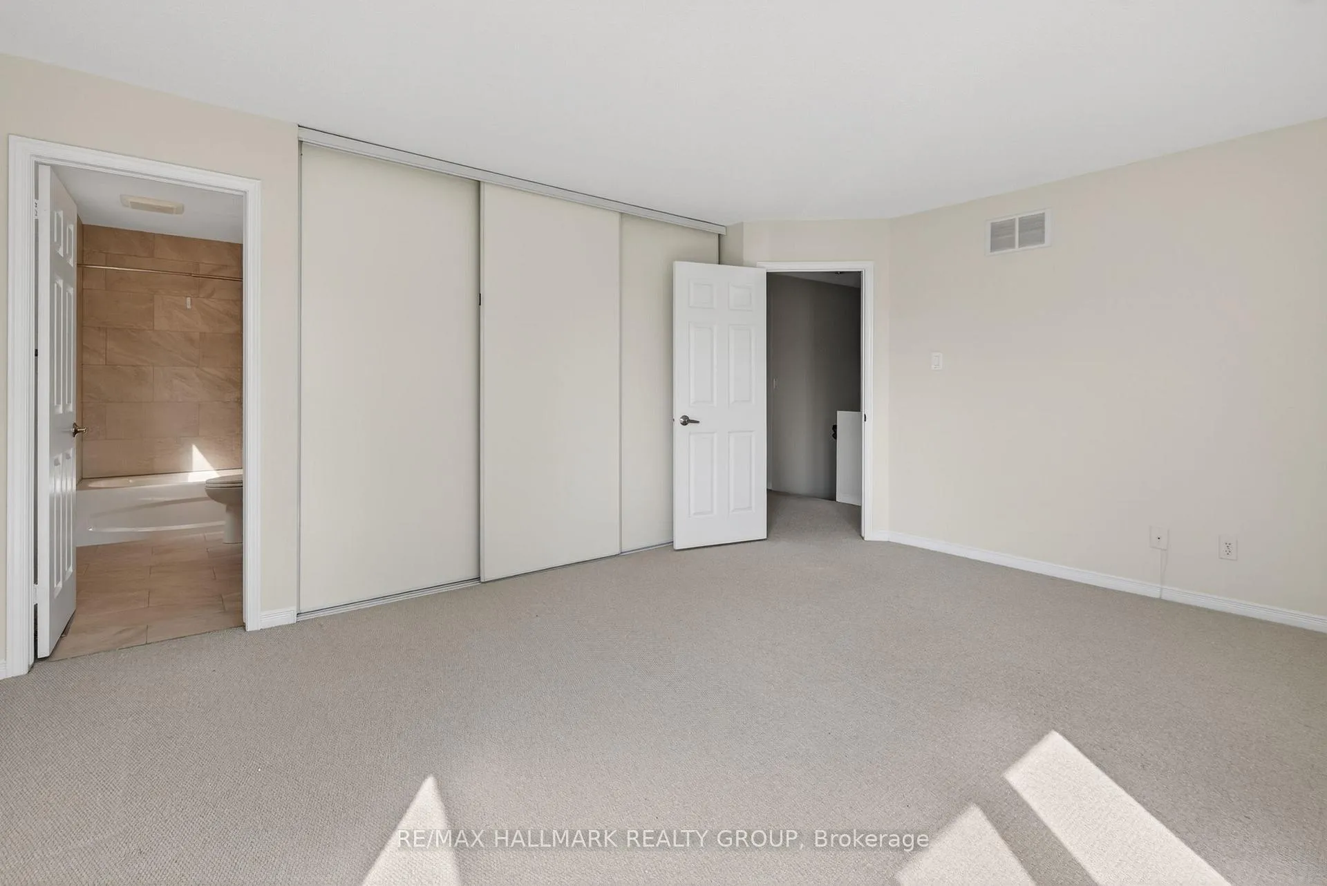 Photo 25 of 463 Princess Louise Drive, Ottawa, Fallingbrook/Ridgemount — HOMEH