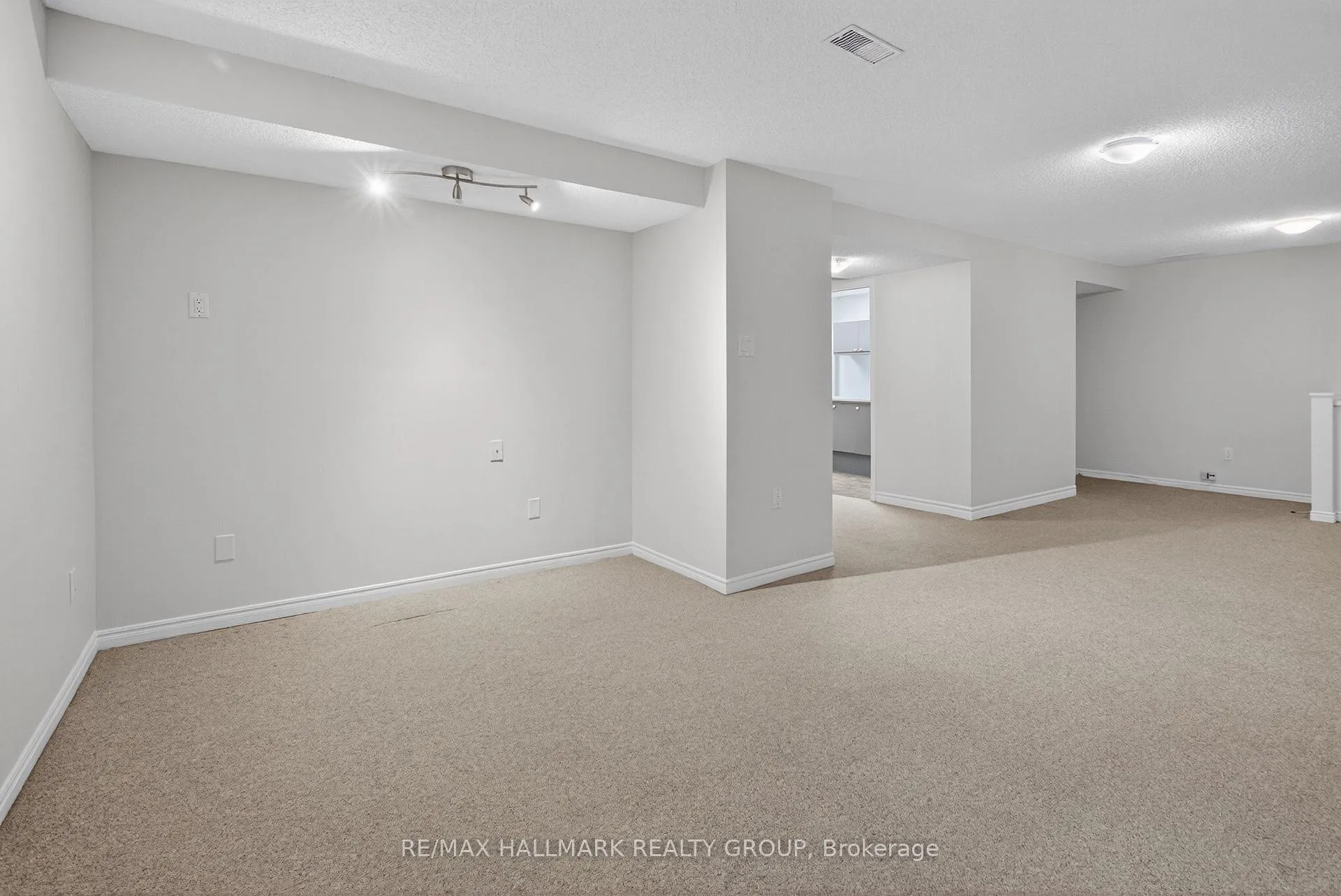 Photo 38 of 463 Princess Louise Drive, Ottawa, Fallingbrook/Ridgemount — HOMEH