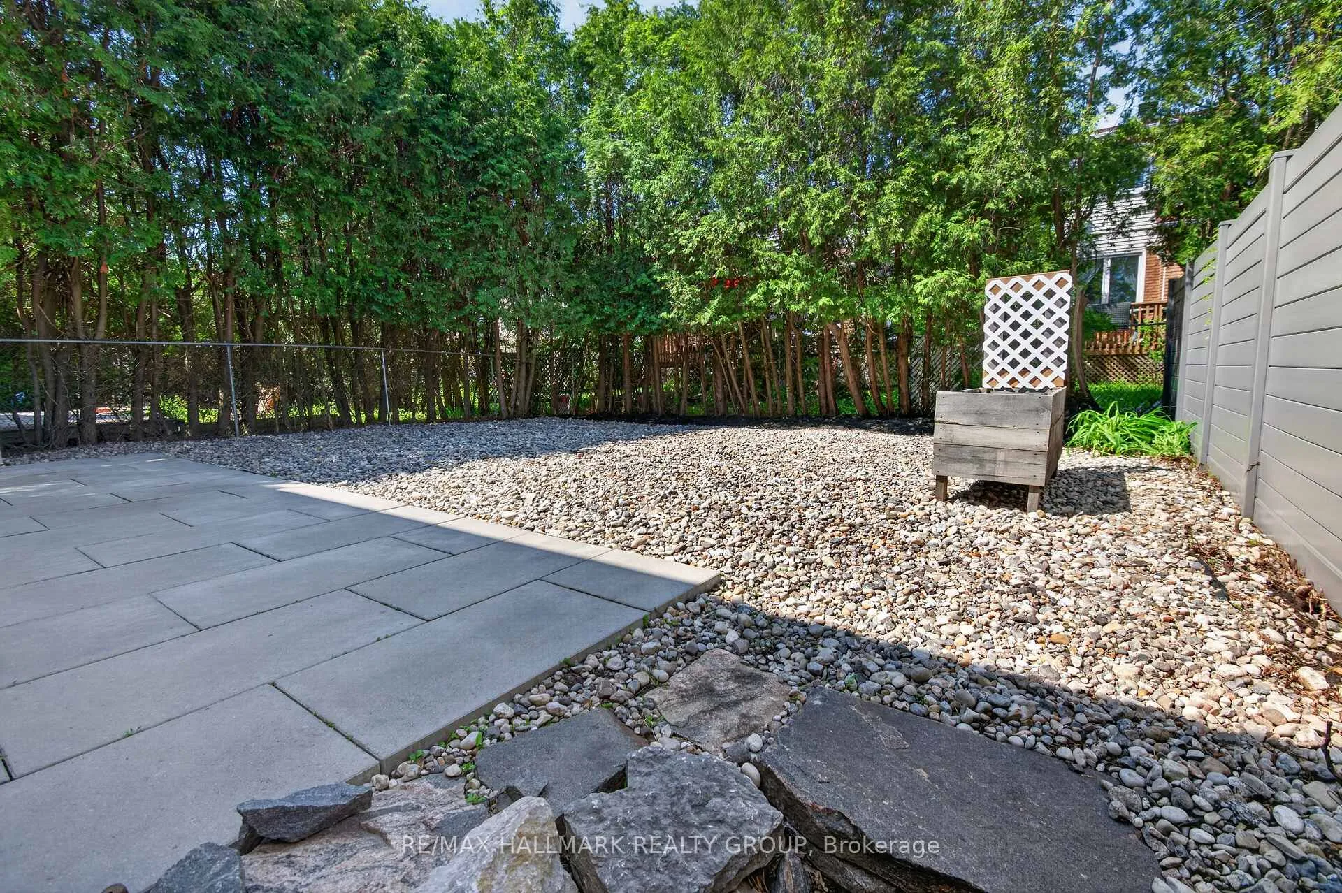 Photo 40 of 463 Princess Louise Drive, Ottawa, Fallingbrook/Ridgemount — HOMEH