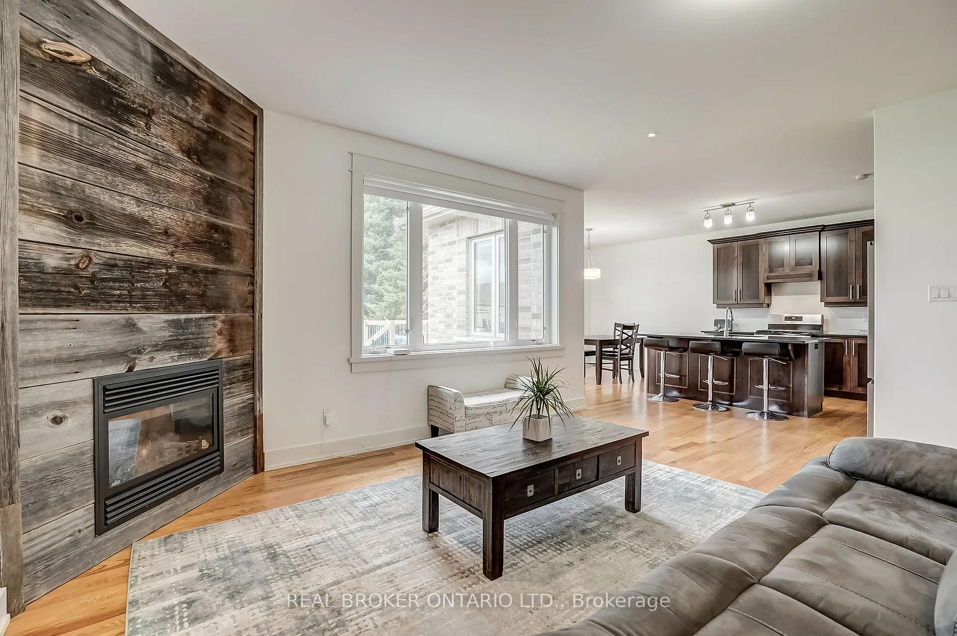 Photo 16 of 6237 Perth Street, Ottawa, Richmond — HOMEH