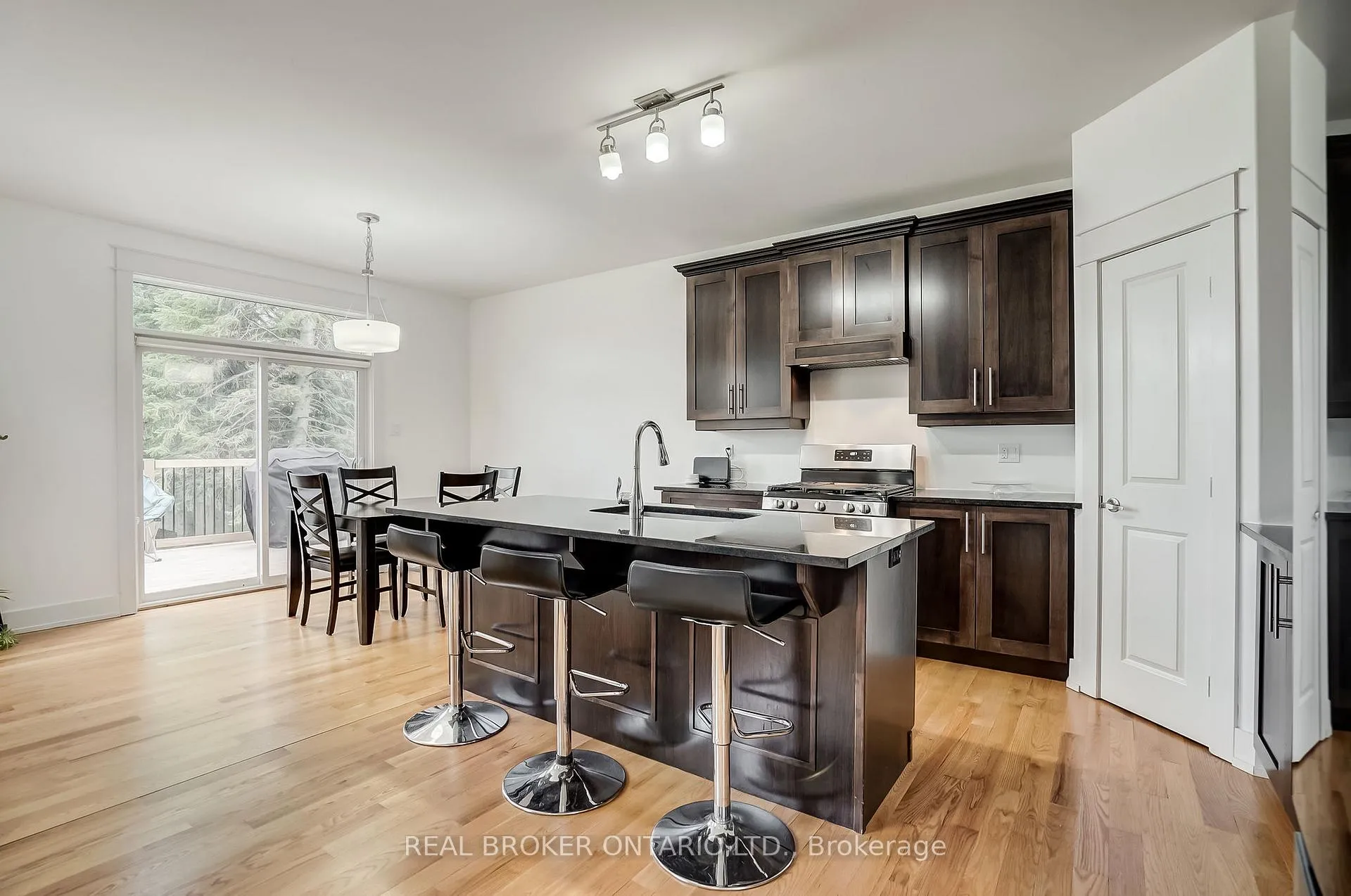 Photo 19 of 6237 Perth Street, Ottawa, Richmond — HOMEH
