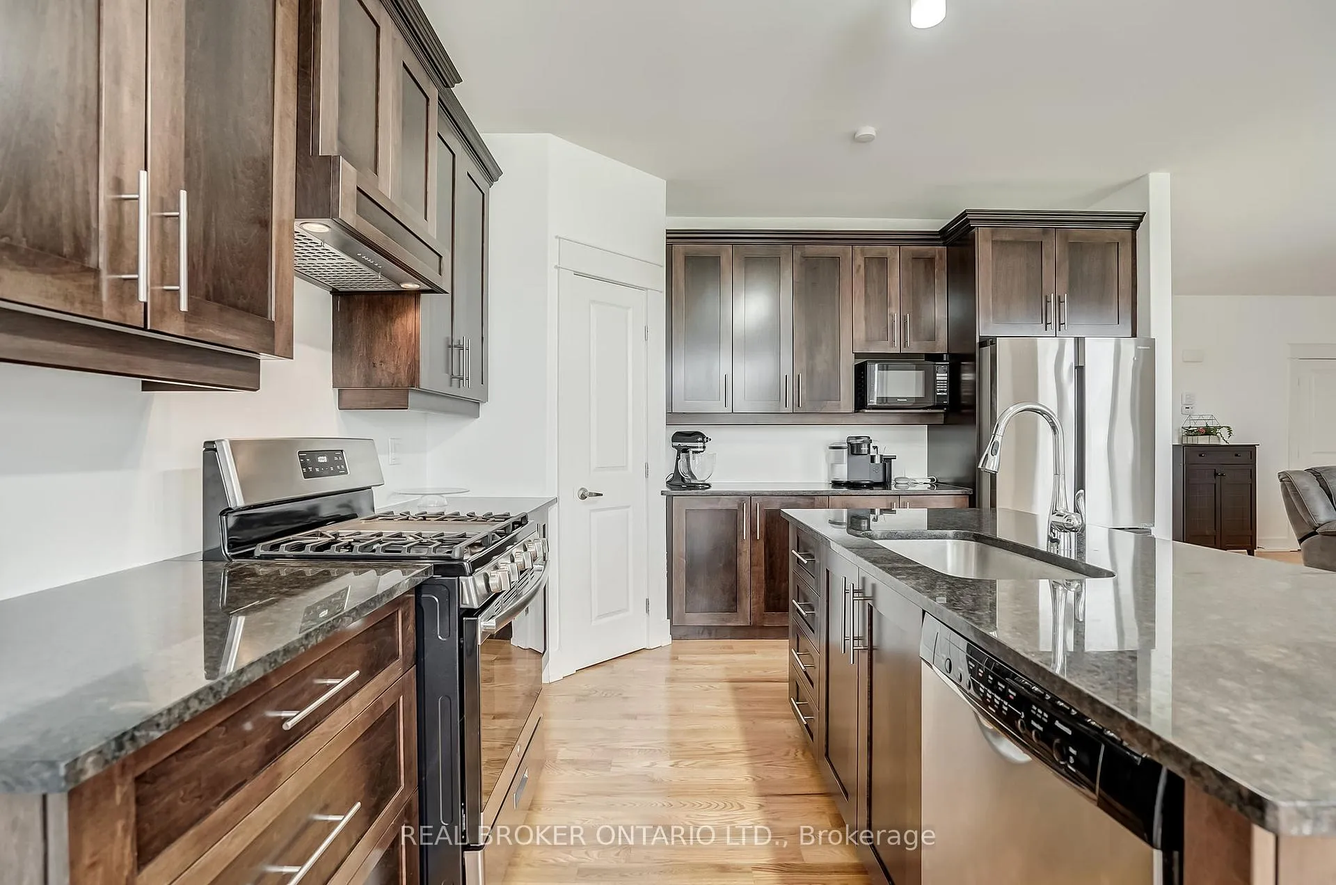 Photo 20 of 6237 Perth Street, Ottawa, Richmond — HOMEH