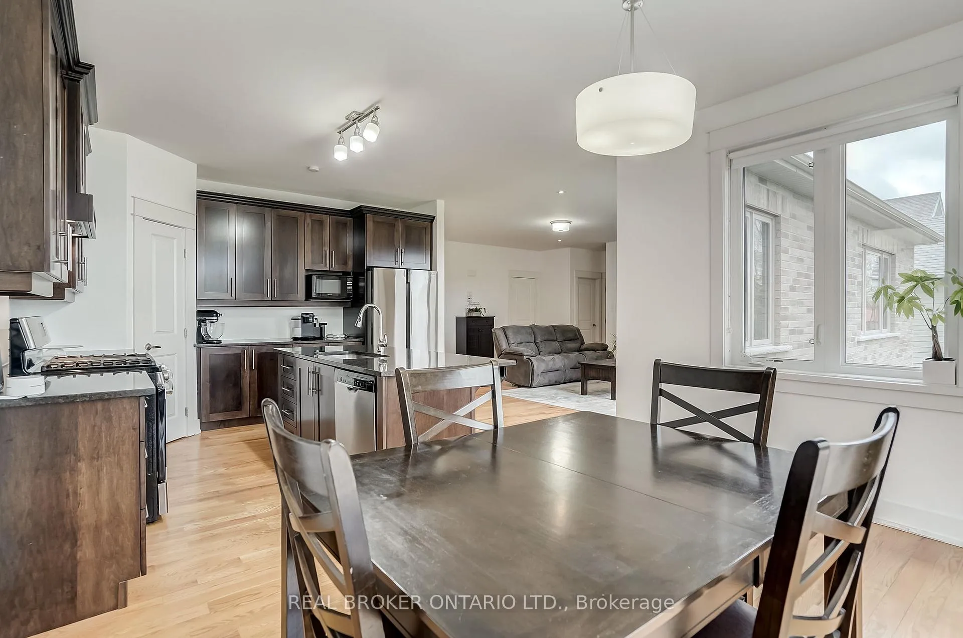 Photo 24 of 6237 Perth Street, Ottawa, Richmond — HOMEH