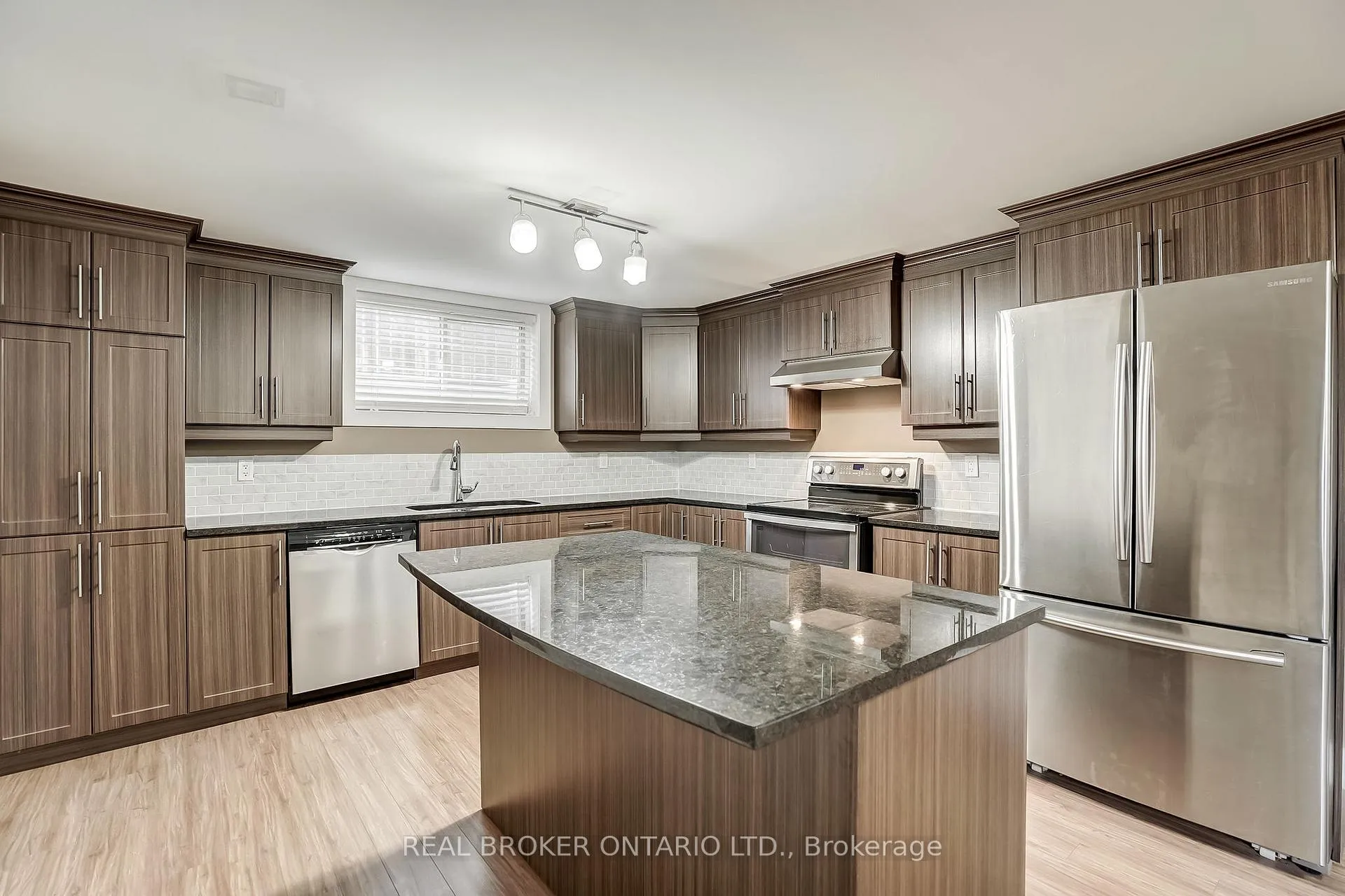 Photo 36 of 6237 Perth Street, Ottawa, Richmond — HOMEH
