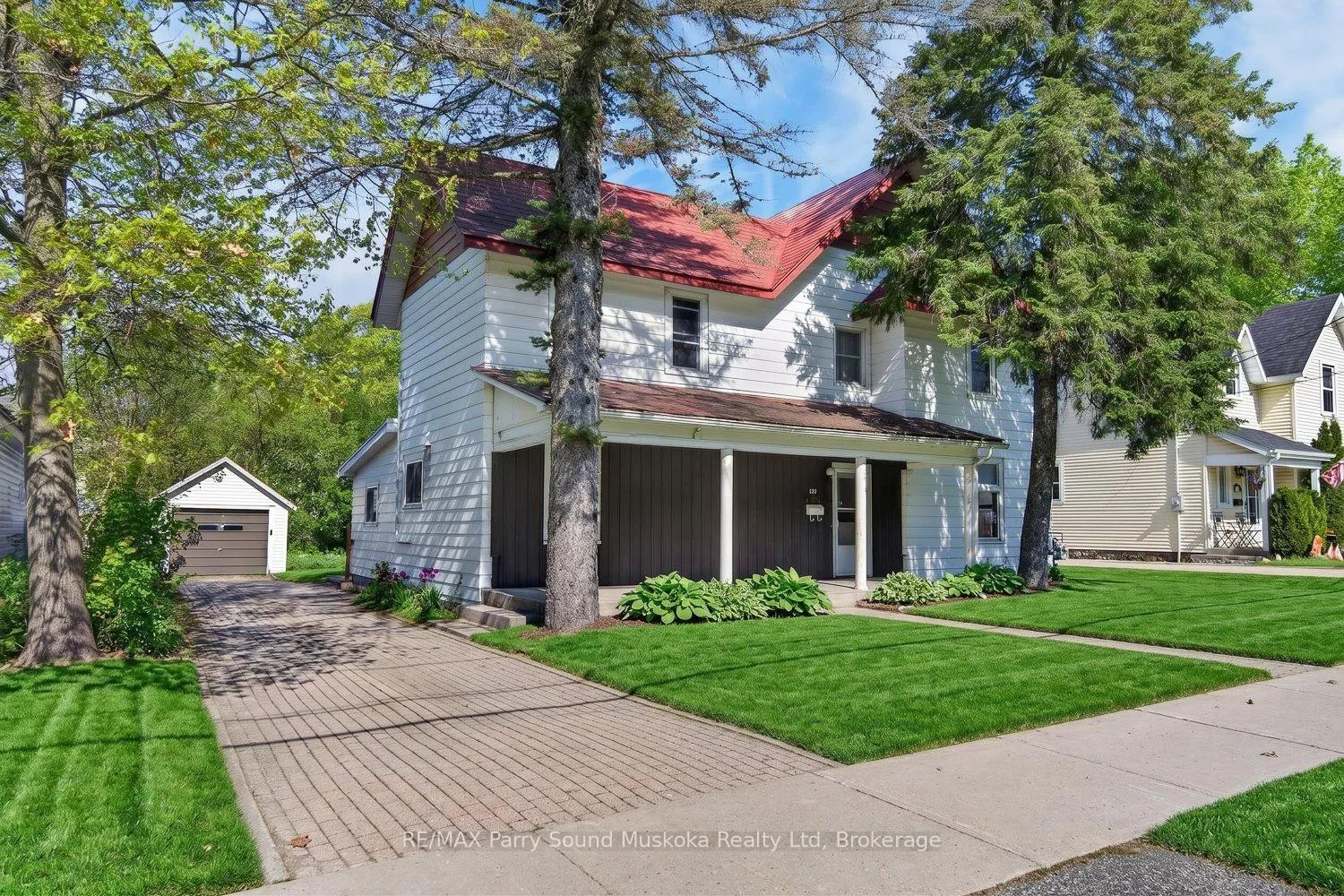Front of 124 Gibson Street