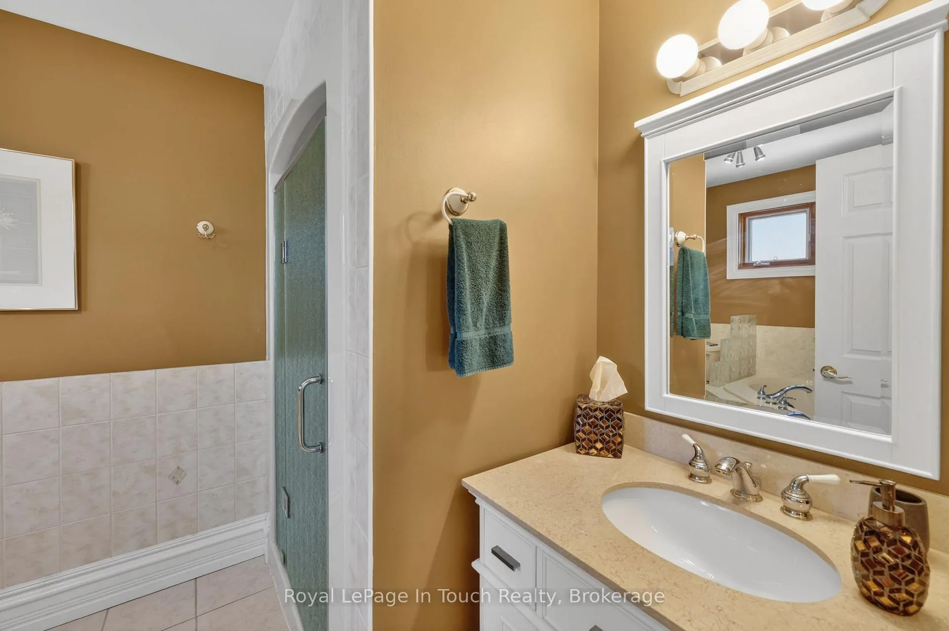 Photo 13 of 1092 Tiny Beaches Road S, Tiny, Rural Tiny — HOMEH