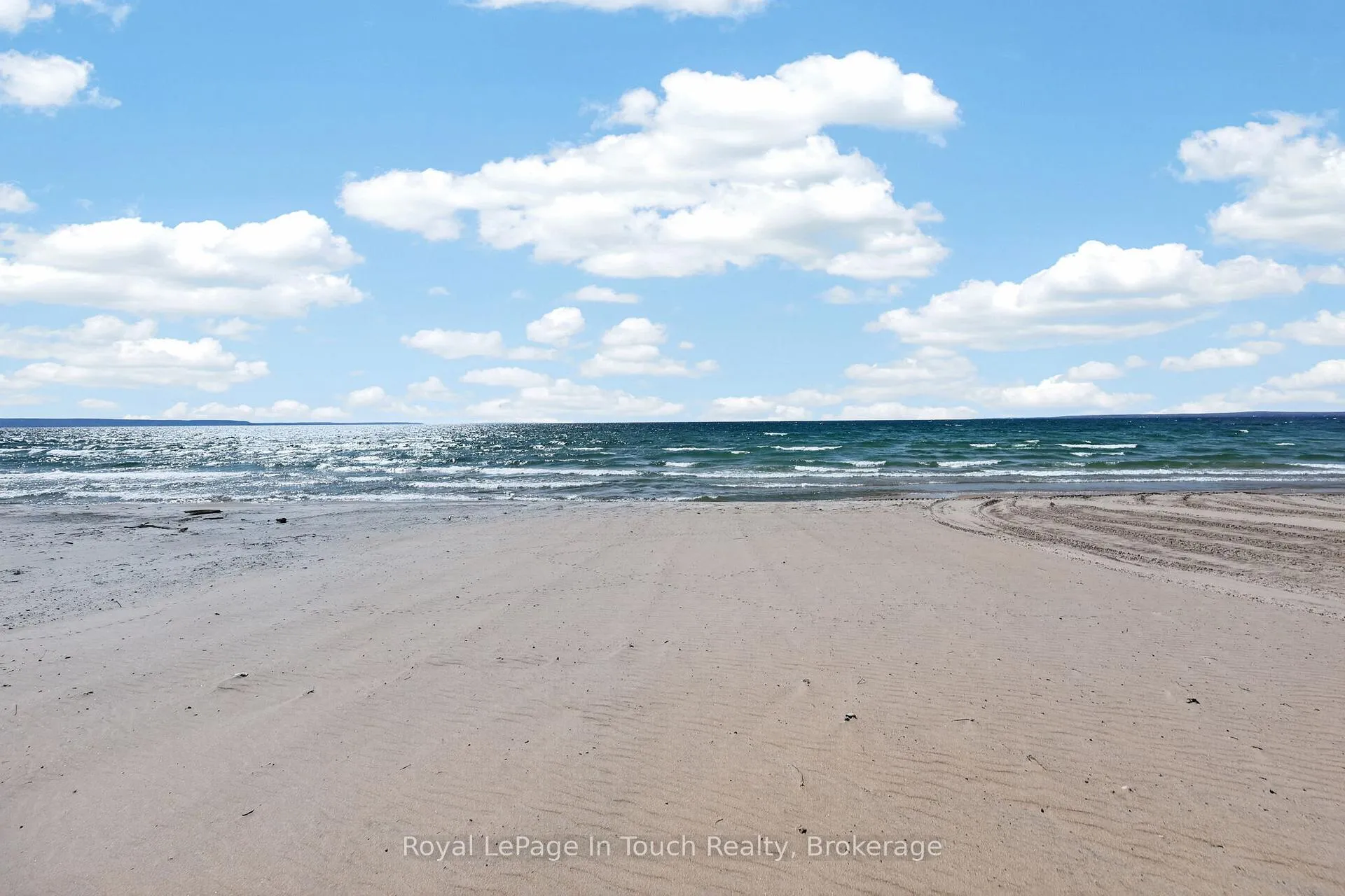 Photo 25 of 1092 Tiny Beaches Road S, Tiny, Rural Tiny — HOMEH