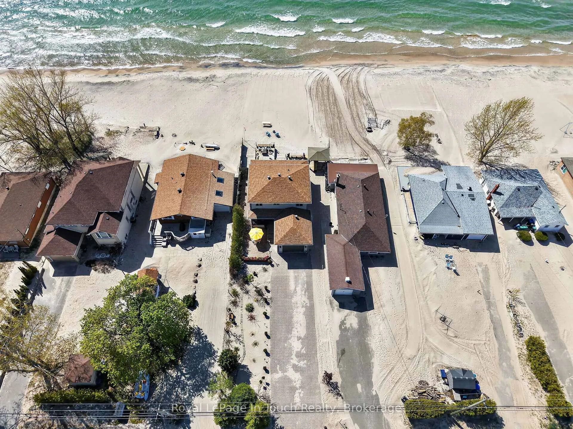Photo 27 of 1092 Tiny Beaches Road S, Tiny, Rural Tiny — HOMEH