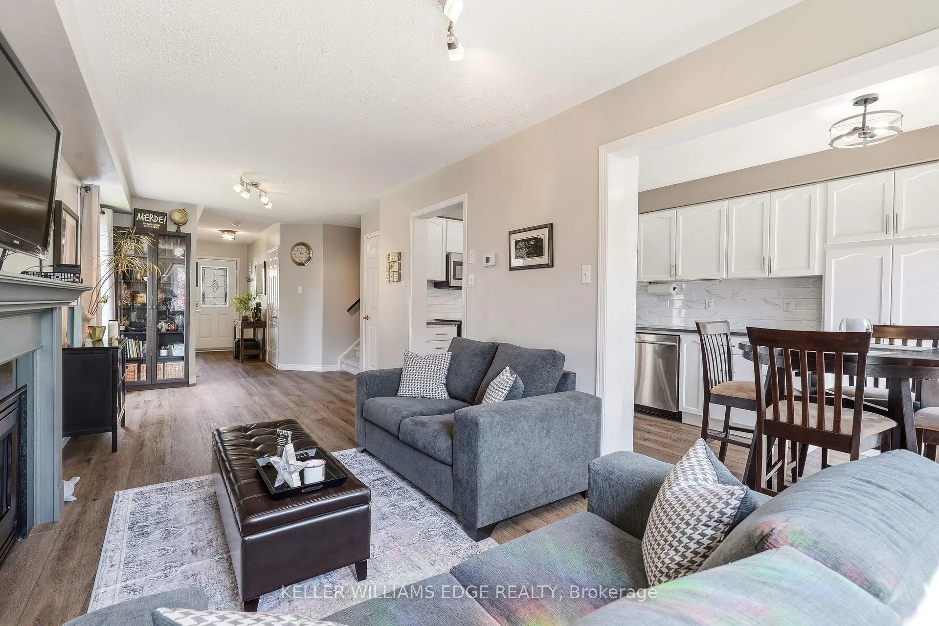 Photo 9 of 5114 Tree Court, Burlington, Uptown — HOMEH