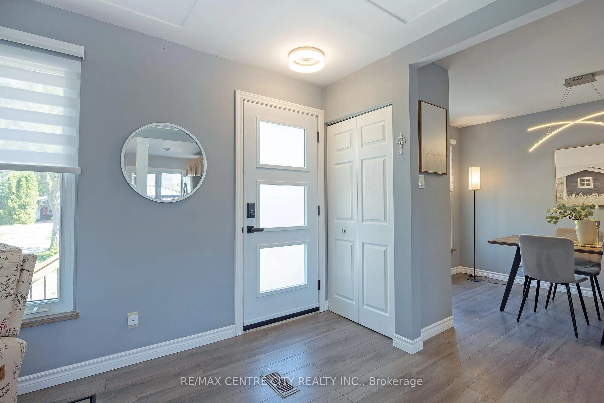 Photo 3 of 309 Panorama Crescent, London, South J — HOMEH