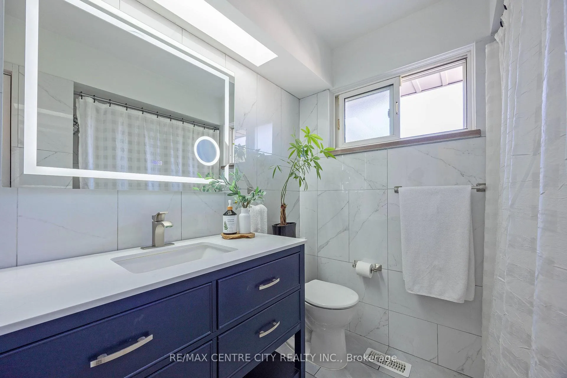 Photo 17 of 309 Panorama Crescent, London, South J — HOMEH