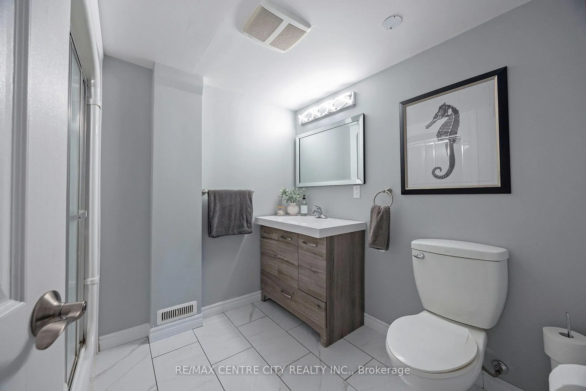 Photo 25 of 309 Panorama Crescent, London, South J — HOMEH