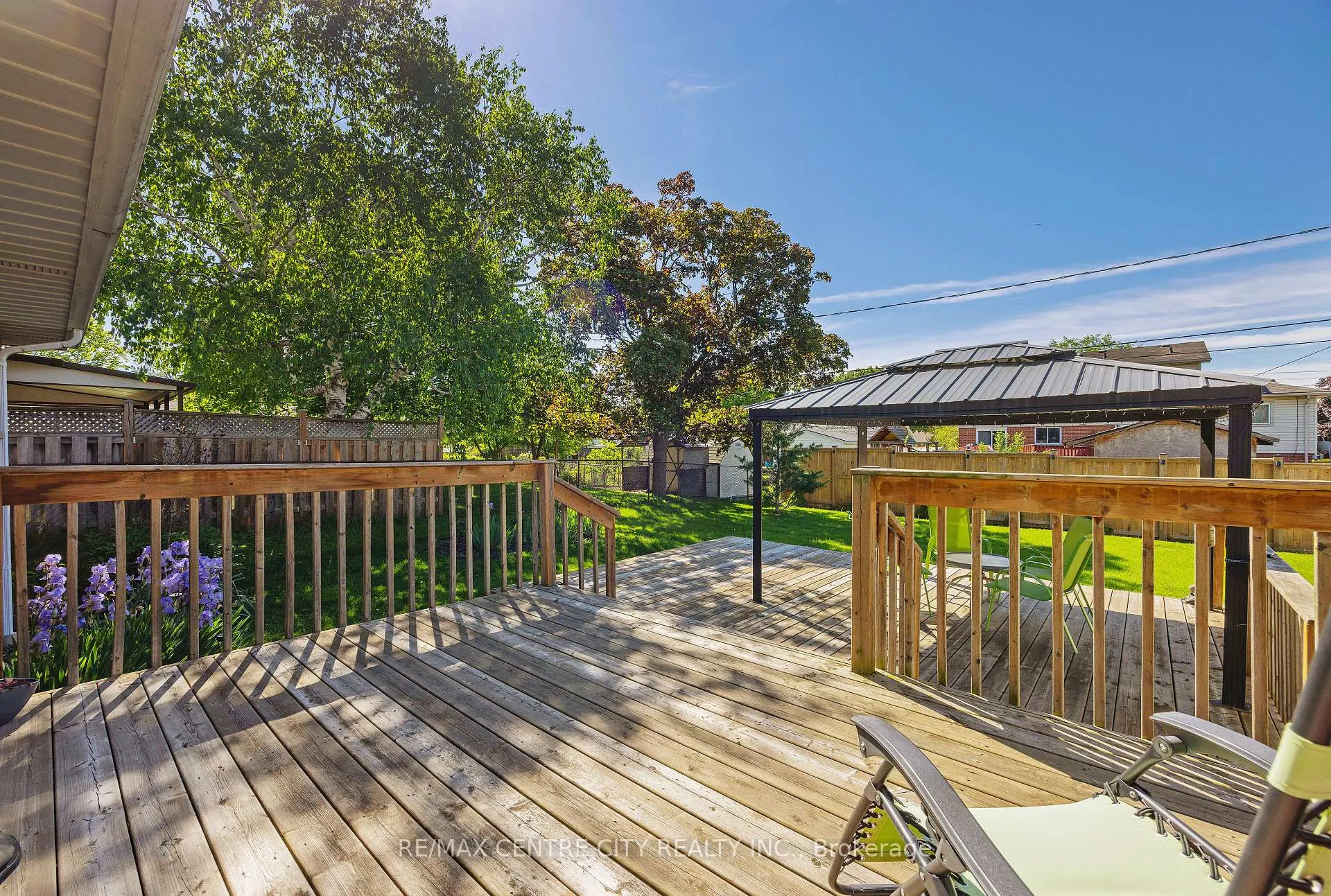 Photo 26 of 309 Panorama Crescent, London, South J — HOMEH