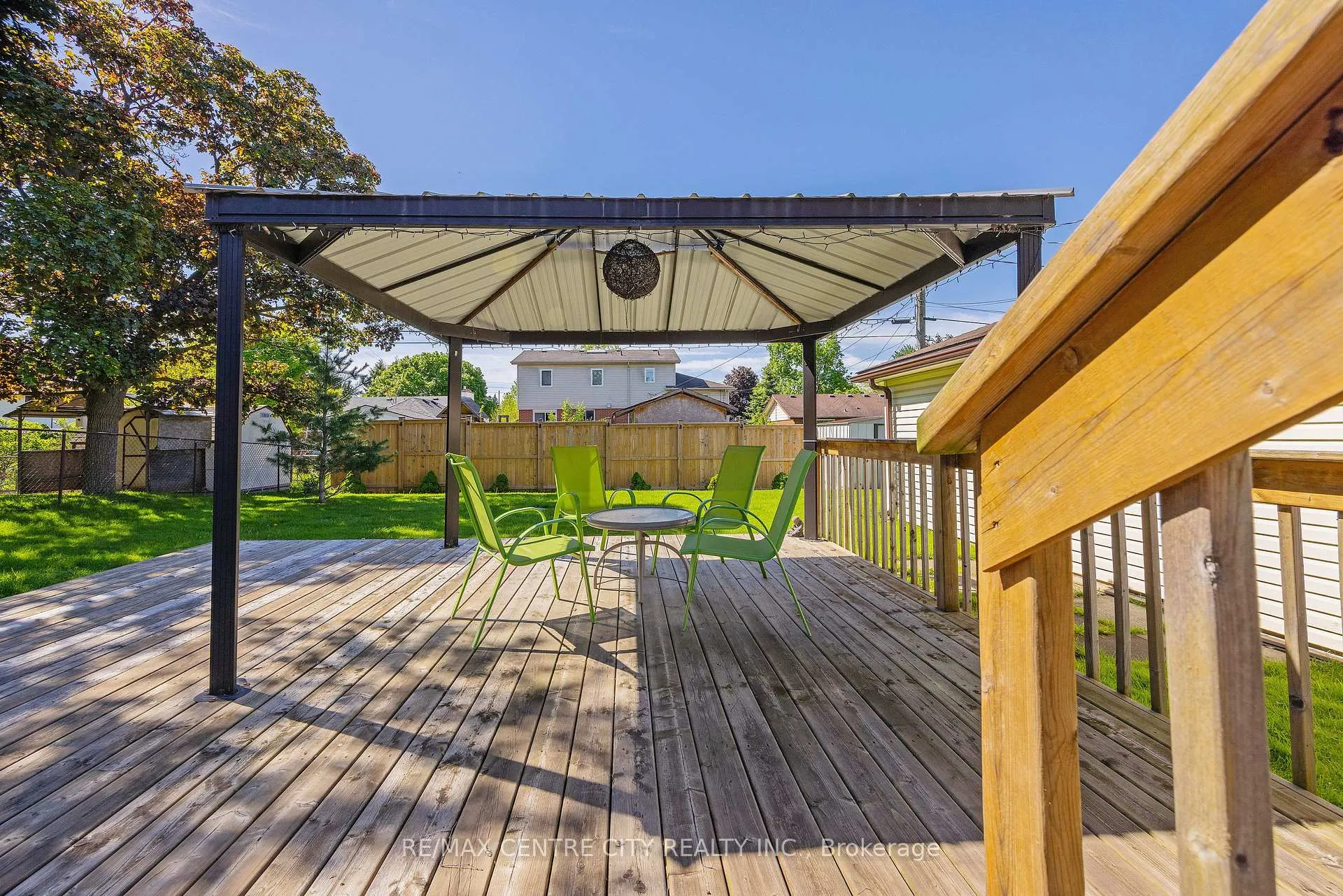 Photo 27 of 309 Panorama Crescent, London, South J — HOMEH