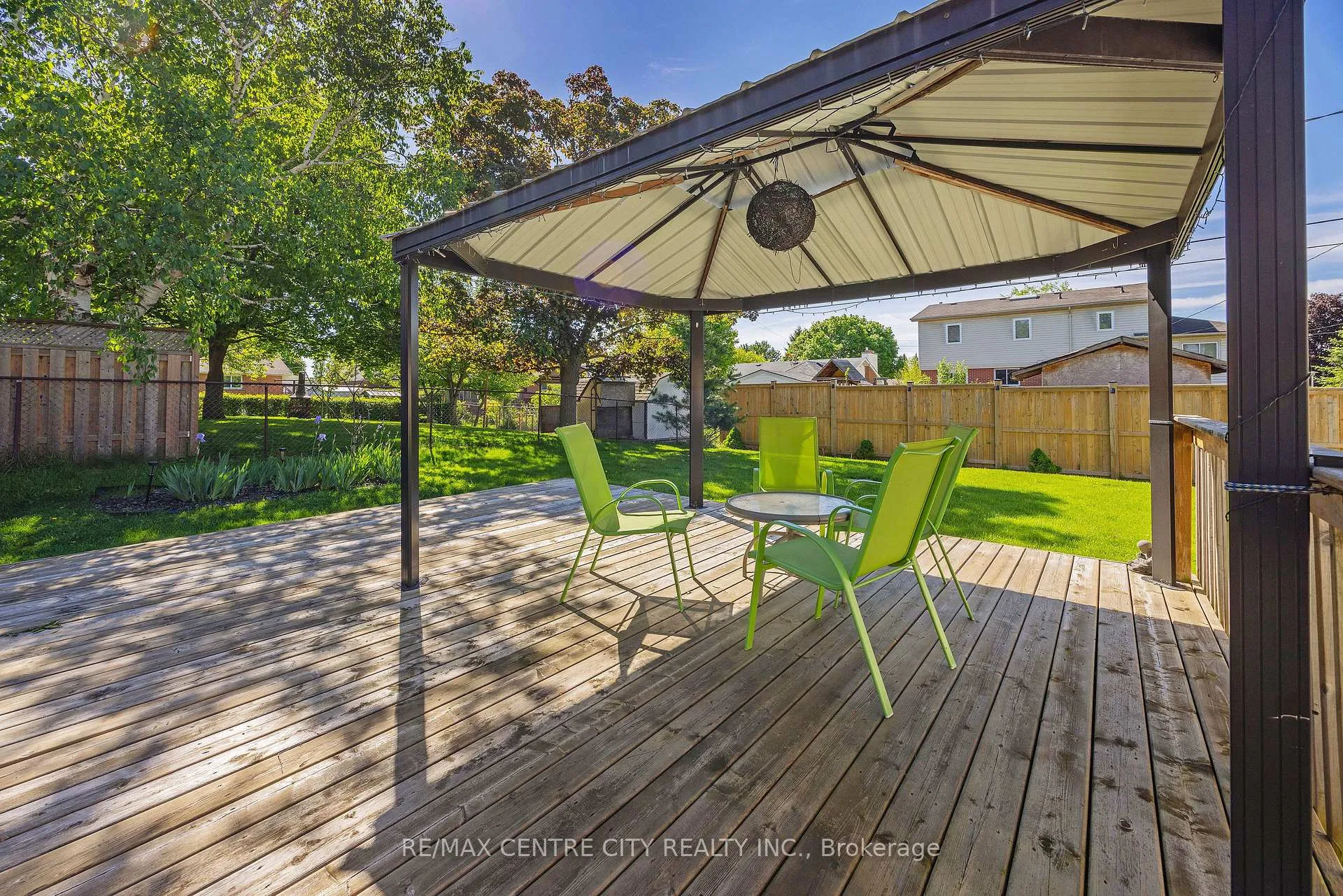 Photo 28 of 309 Panorama Crescent, London, South J — HOMEH