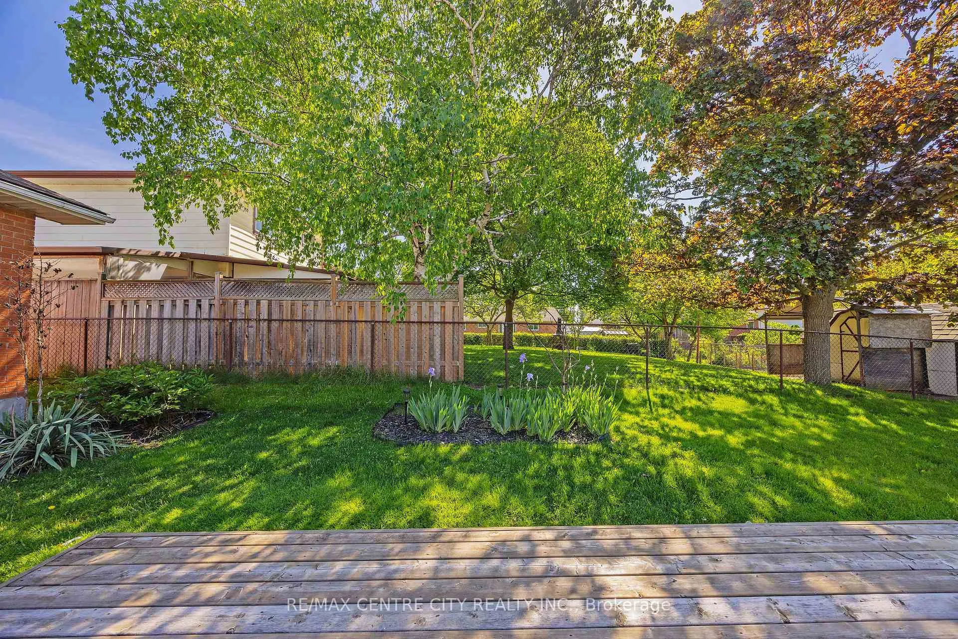 Photo 30 of 309 Panorama Crescent, London, South J — HOMEH